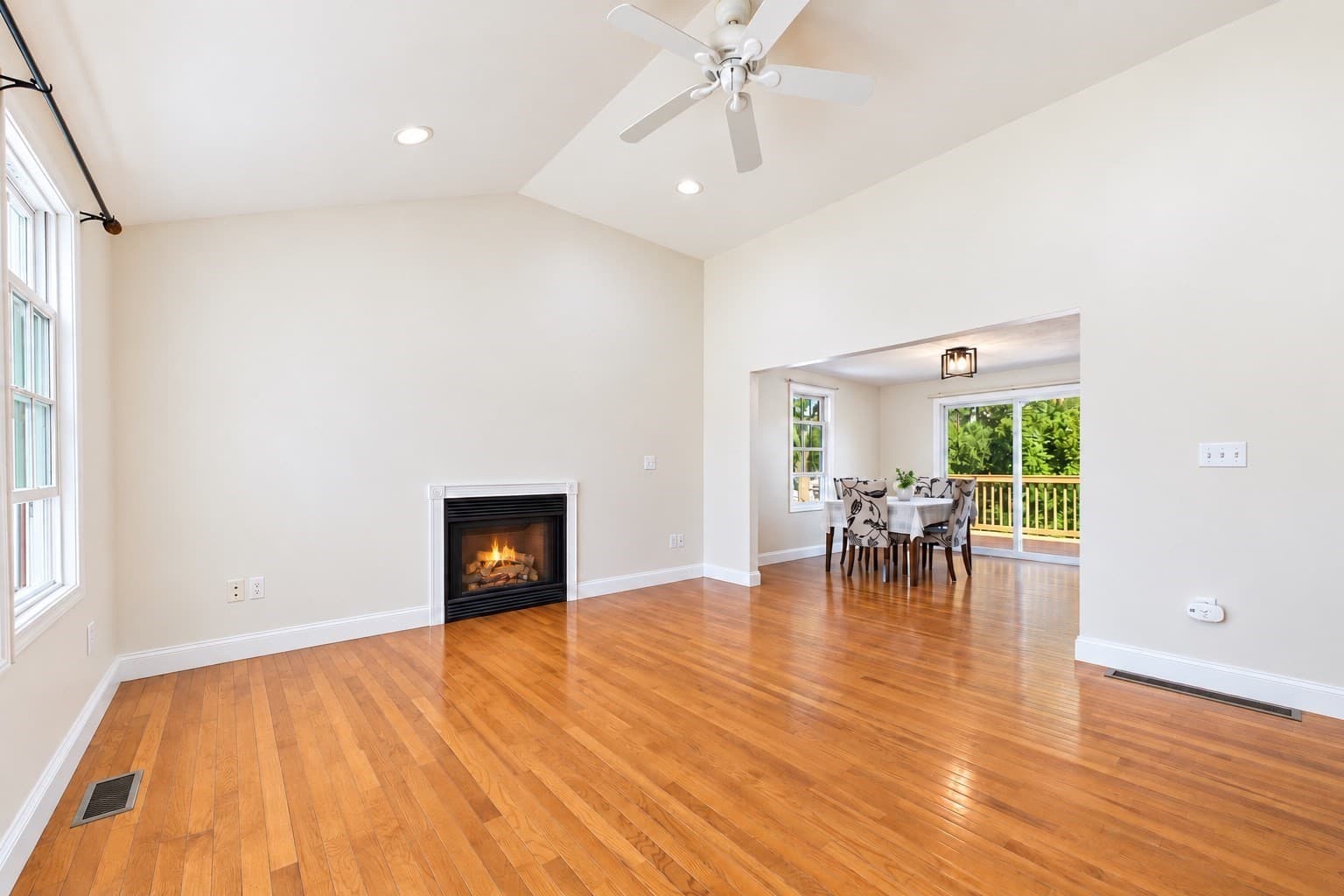 Single Family Residence at 7 Vincent St., Dartmouth MA 02747, Dartmouth, photo 6 of 29