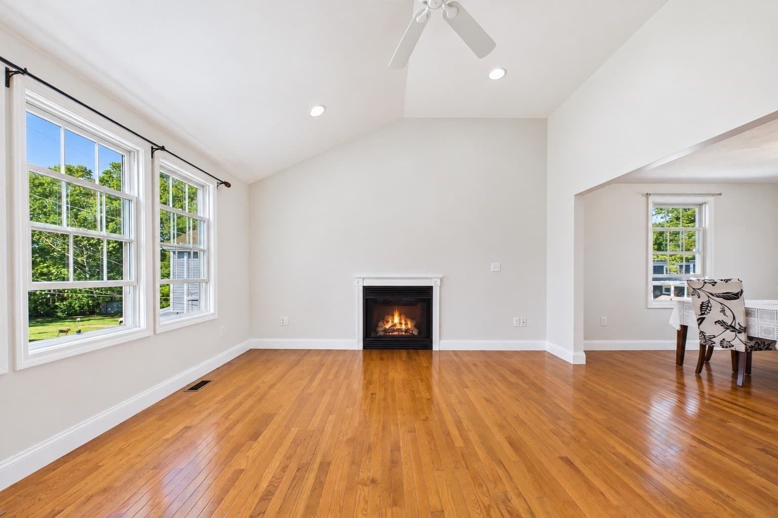 Single Family Residence at 7 Vincent St., Dartmouth MA 02747, Dartmouth, photo 5 of 29