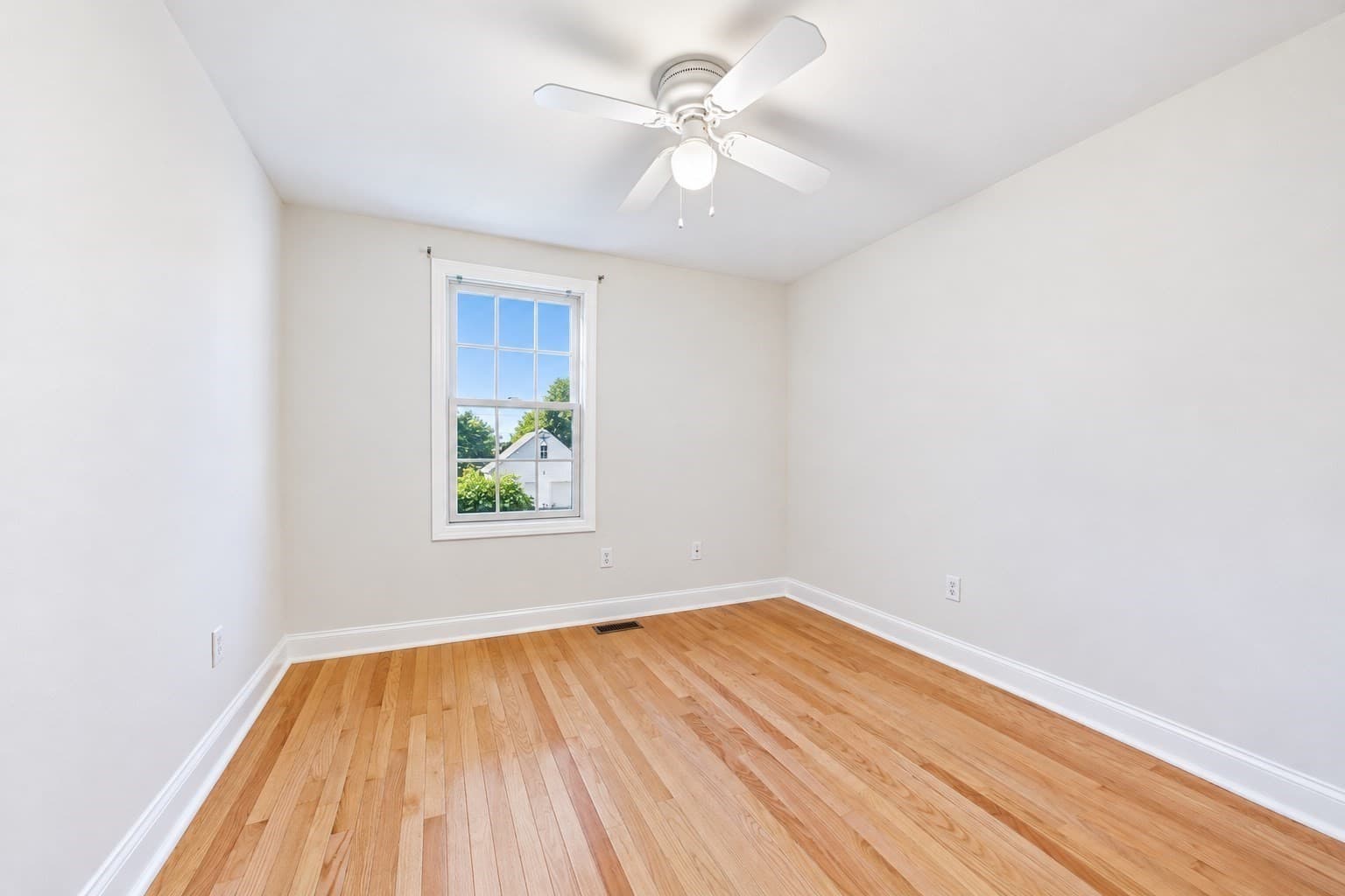 Single Family Residence at 7 Vincent St., Dartmouth MA 02747, Dartmouth, photo 18 of 29