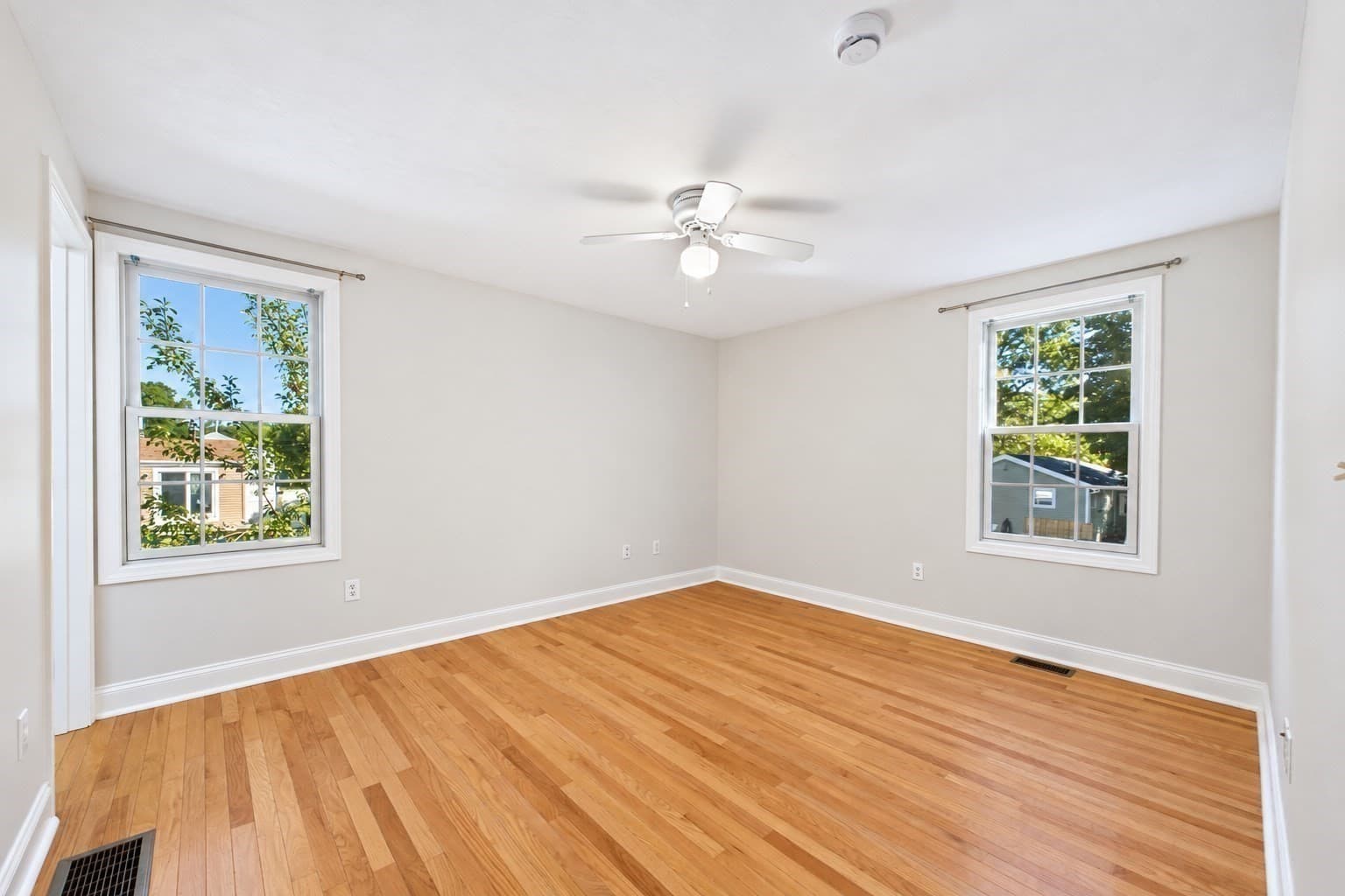 Single Family Residence at 7 Vincent St., Dartmouth MA 02747, Dartmouth, photo 15 of 29