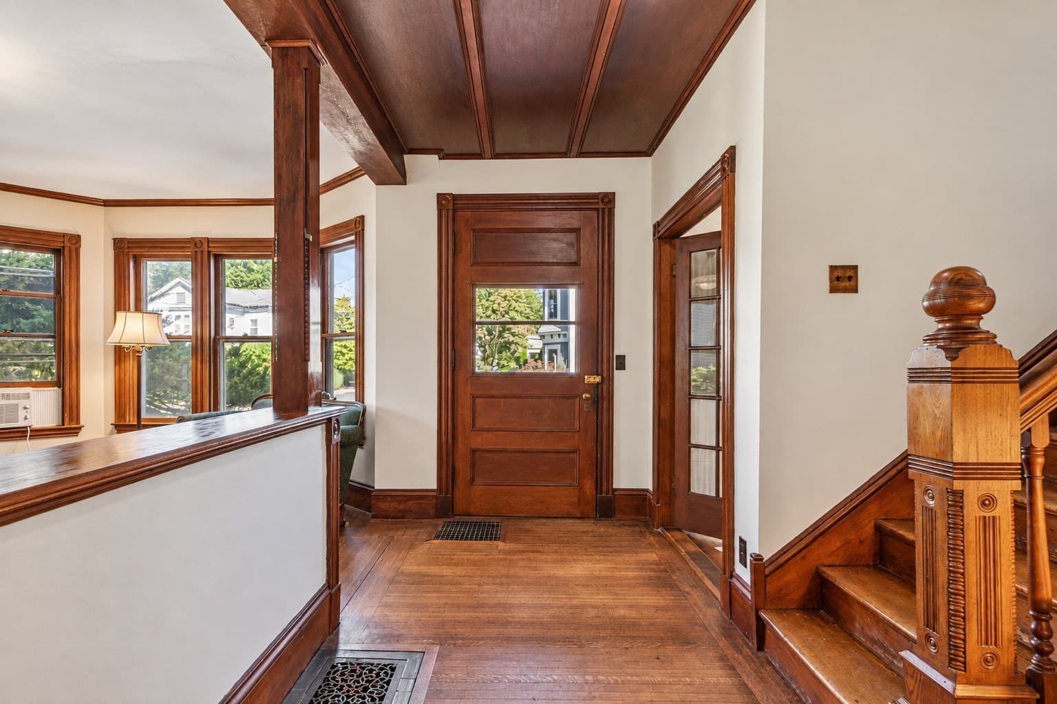 Single Family Residence at 26 Walnut Pl, Newton MA 02460, Newton, photo 6 of 37