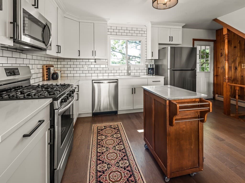Single Family Residence at 60 Bowker Street, Worcester MA 01604, Worcester, photo 7 of 39