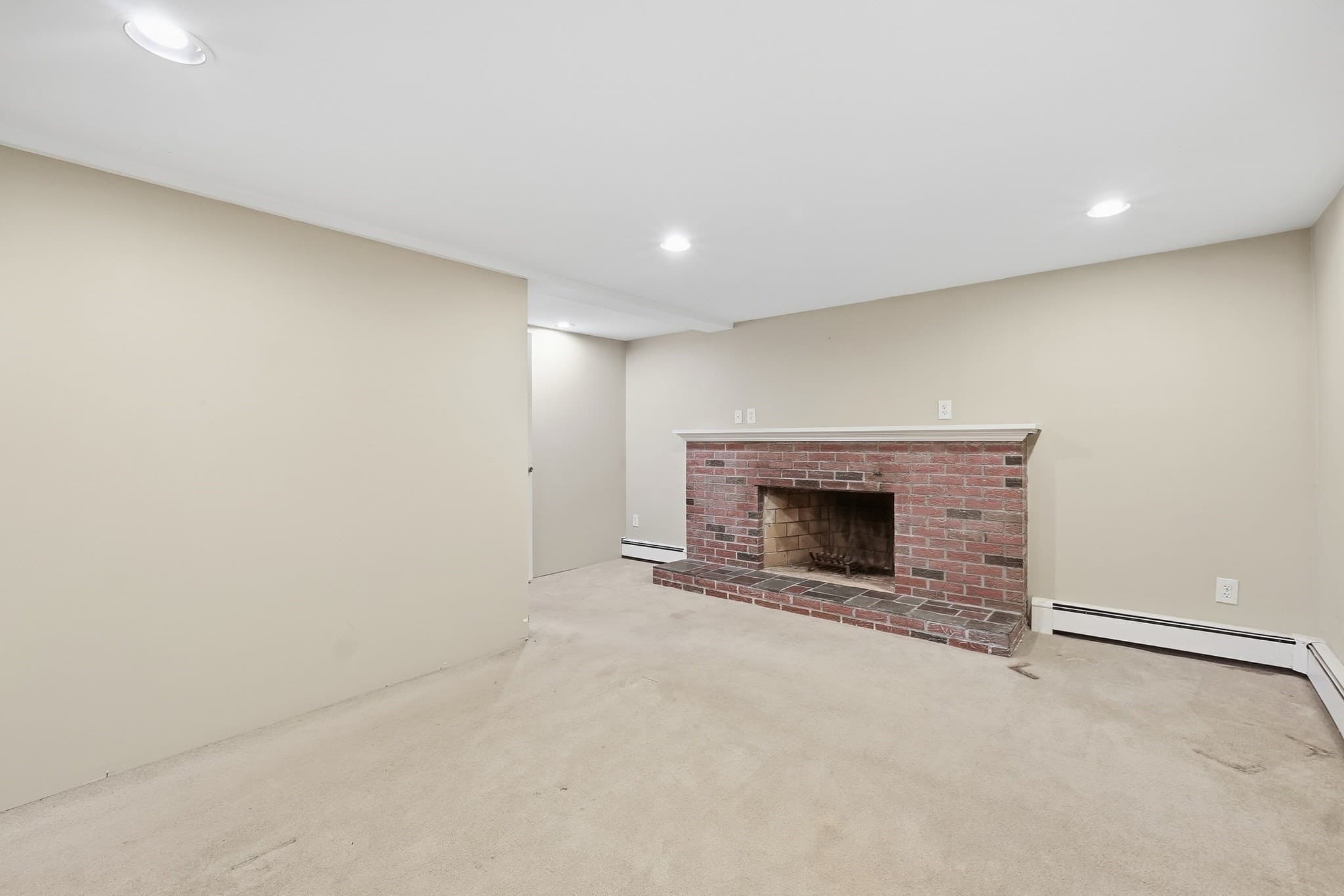 Single Family Residence at 27 Aldea Ave, Dudley MA 01571, Dudley, photo 20 of 39