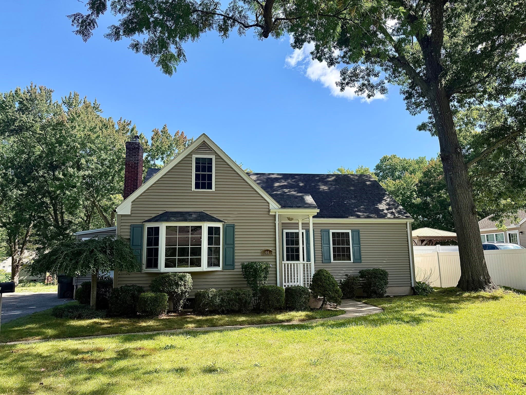 66 Greaney St, Springfield MA 01104
