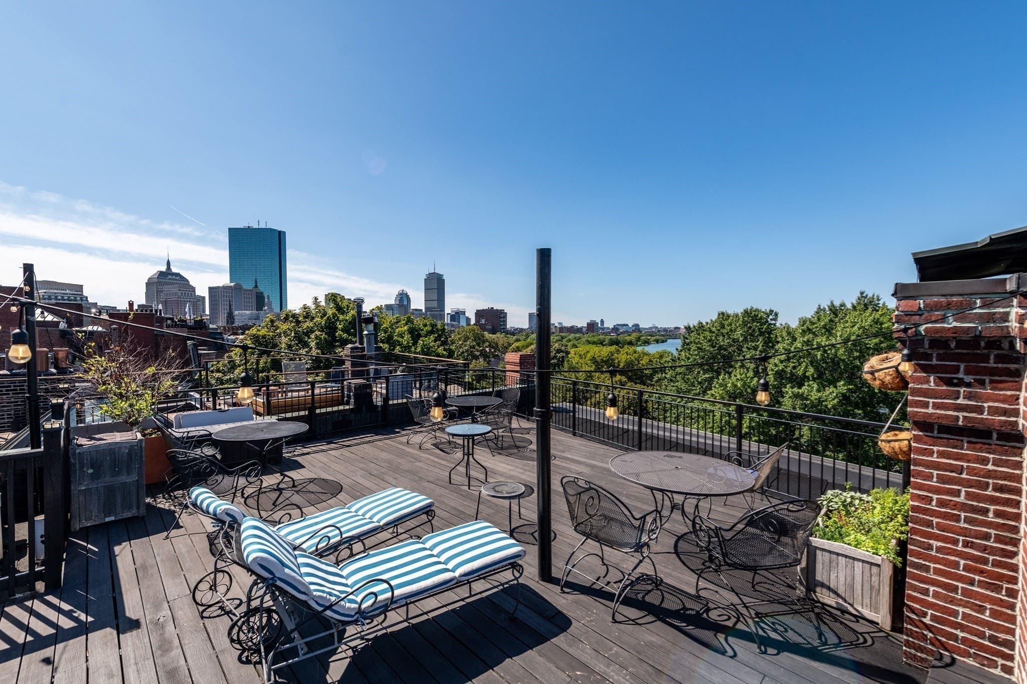 Condominium at 112 Pinckney St # 46, Boston MA 02114, photo 24 of 30