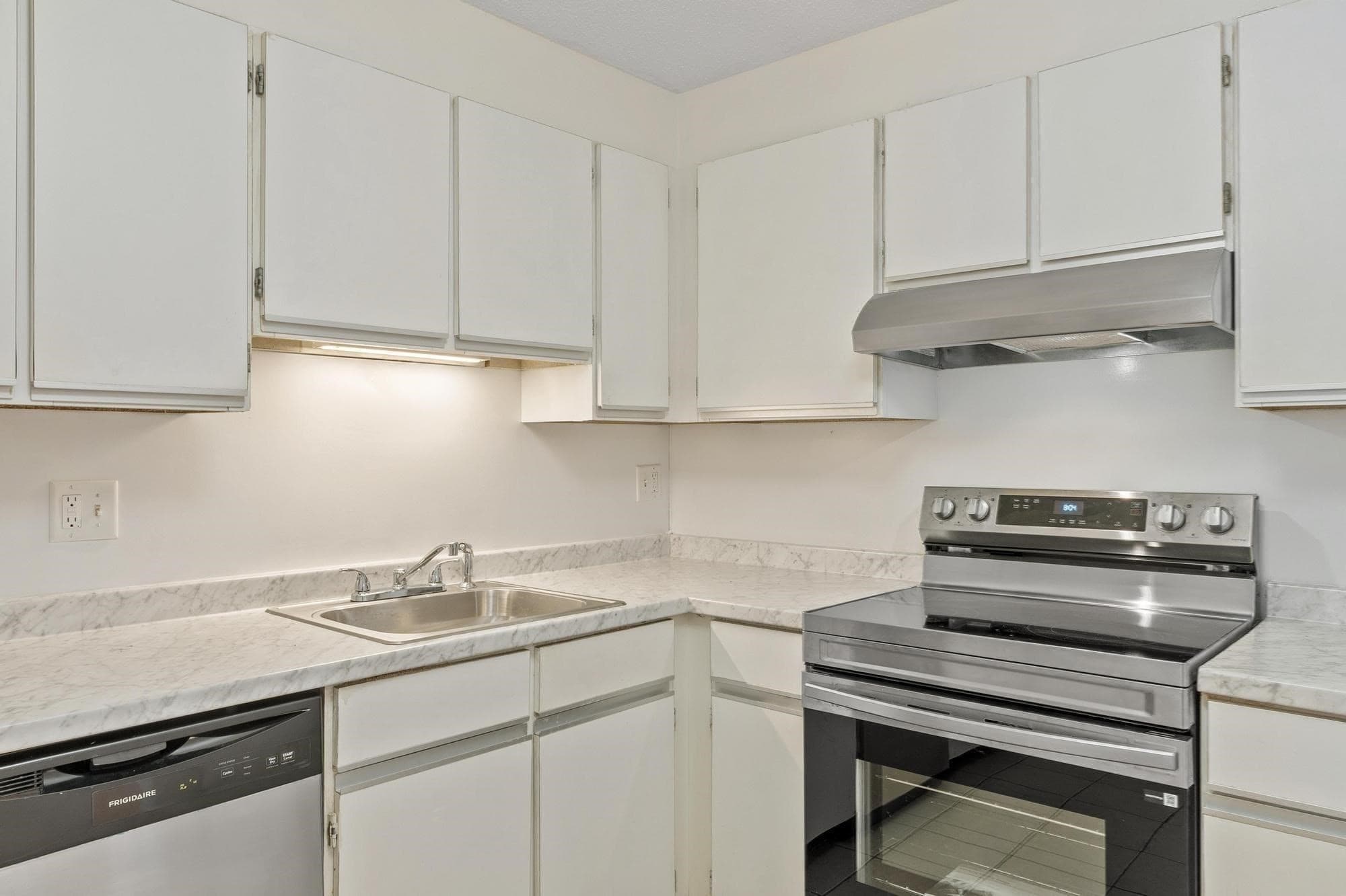 Condominium at 406-U 301 Broadway # 301, Lynn MA 01940, Lynn, photo 7 of 25