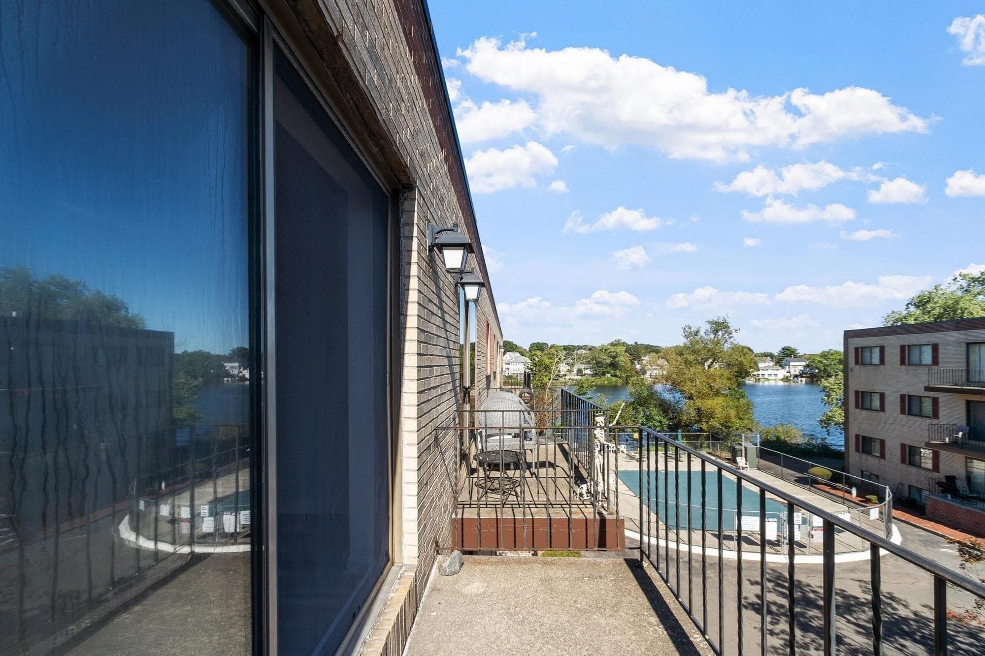 Condominium at 406-U 301 Broadway # 301, Lynn MA 01940, Lynn, photo 3 of 25
