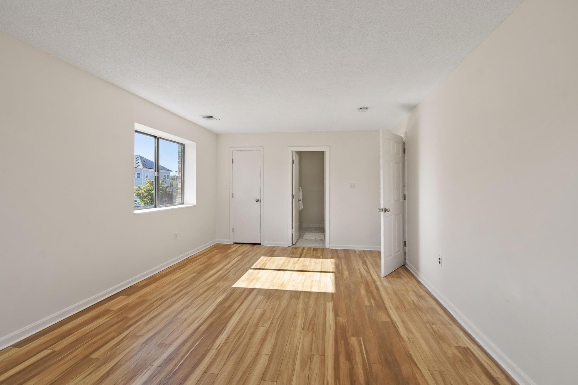 Condominium at 406-U 301 Broadway # 301, Lynn MA 01940, Lynn, photo 14 of 25