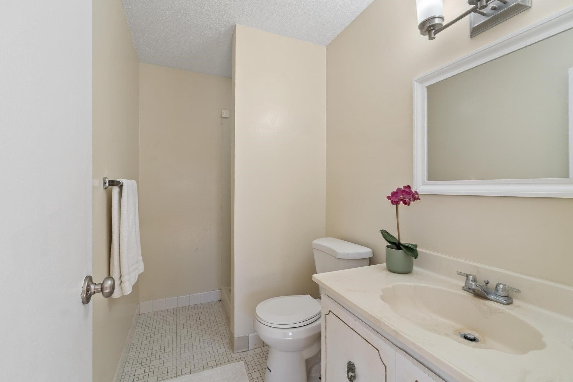 Condominium at 406-U 301 Broadway # 301, Lynn MA 01940, Lynn, photo 15 of 25