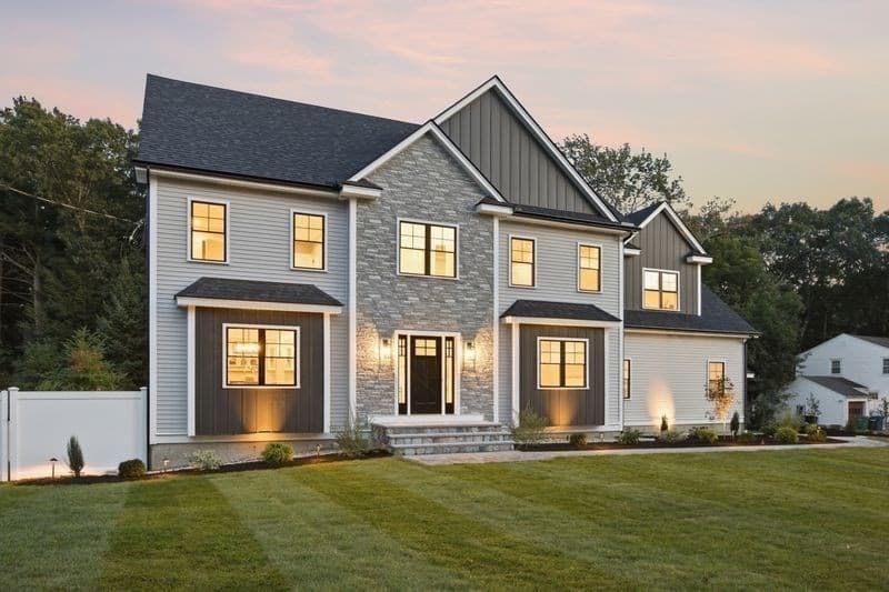 Single Family Residence at 11 Lexington St, Burlington MA 01803, Burlington, photo 3 of 42