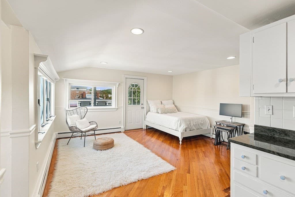 Condominium at 54 Lexington Ave # 32, Gloucester MA 01930, Gloucester, photo 2 of 23
