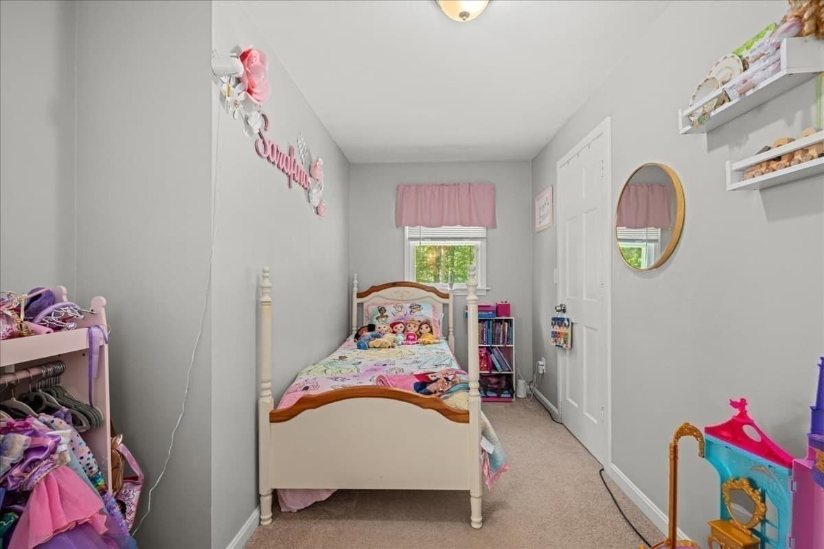 Single Family Residence at 65 Carter Rd, Worcester MA 01609, Worcester, photo 16 of 36