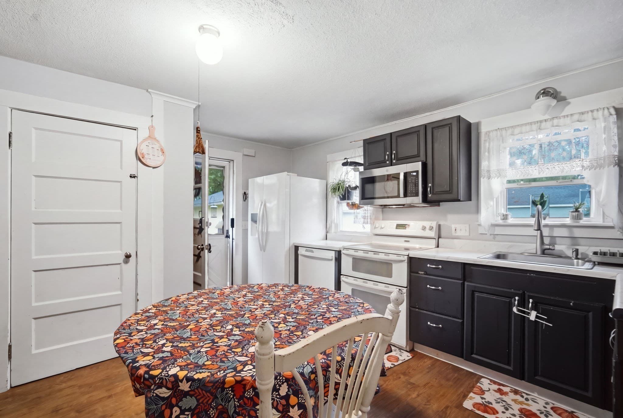 Single Family Residence at 12 First Street, East Longmeadow MA 01028, East Longmeadow, photo 6 of 28