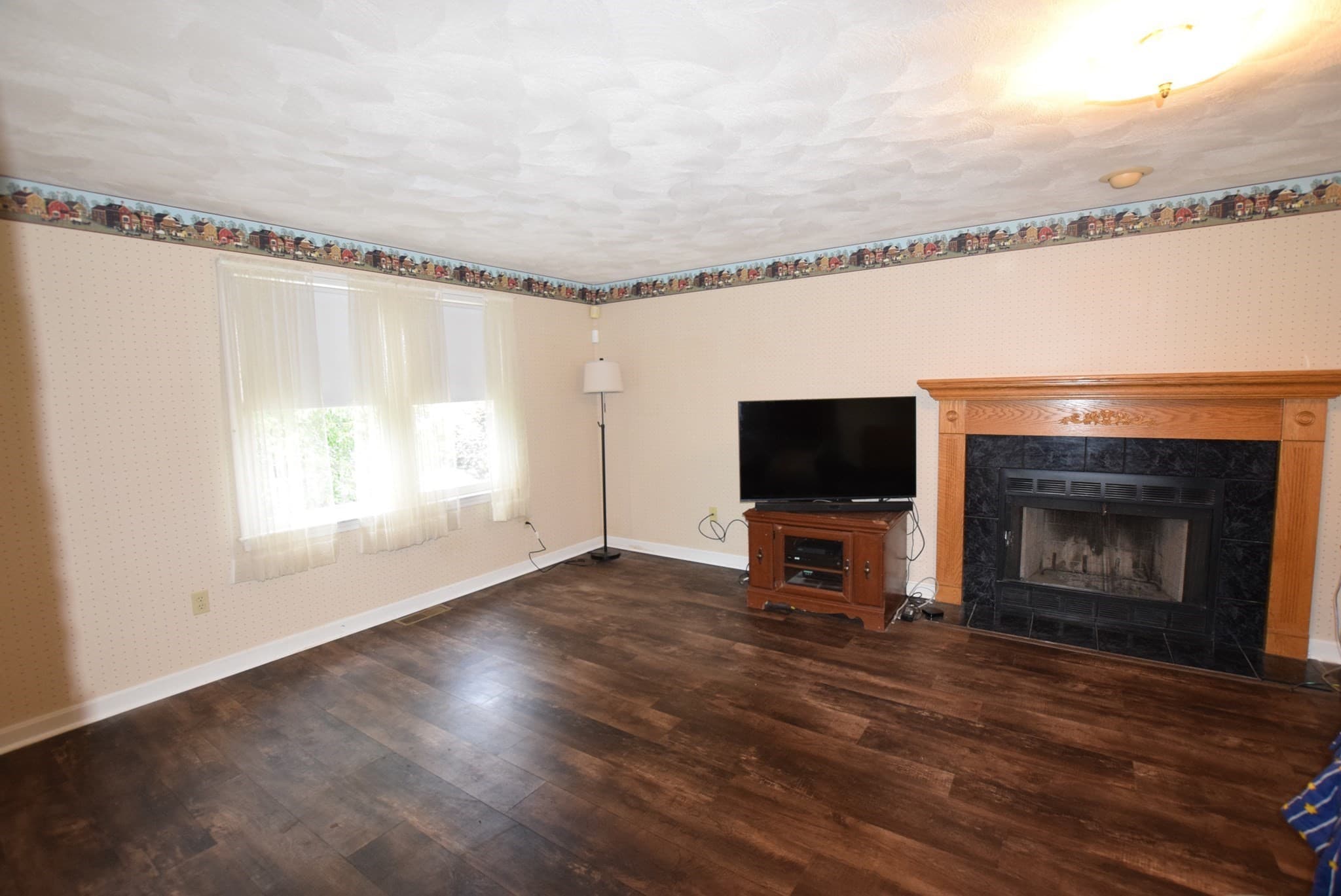 Single Family Residence at 130 B Street, Dracut MA 01826, Dracut, photo 3 of 18