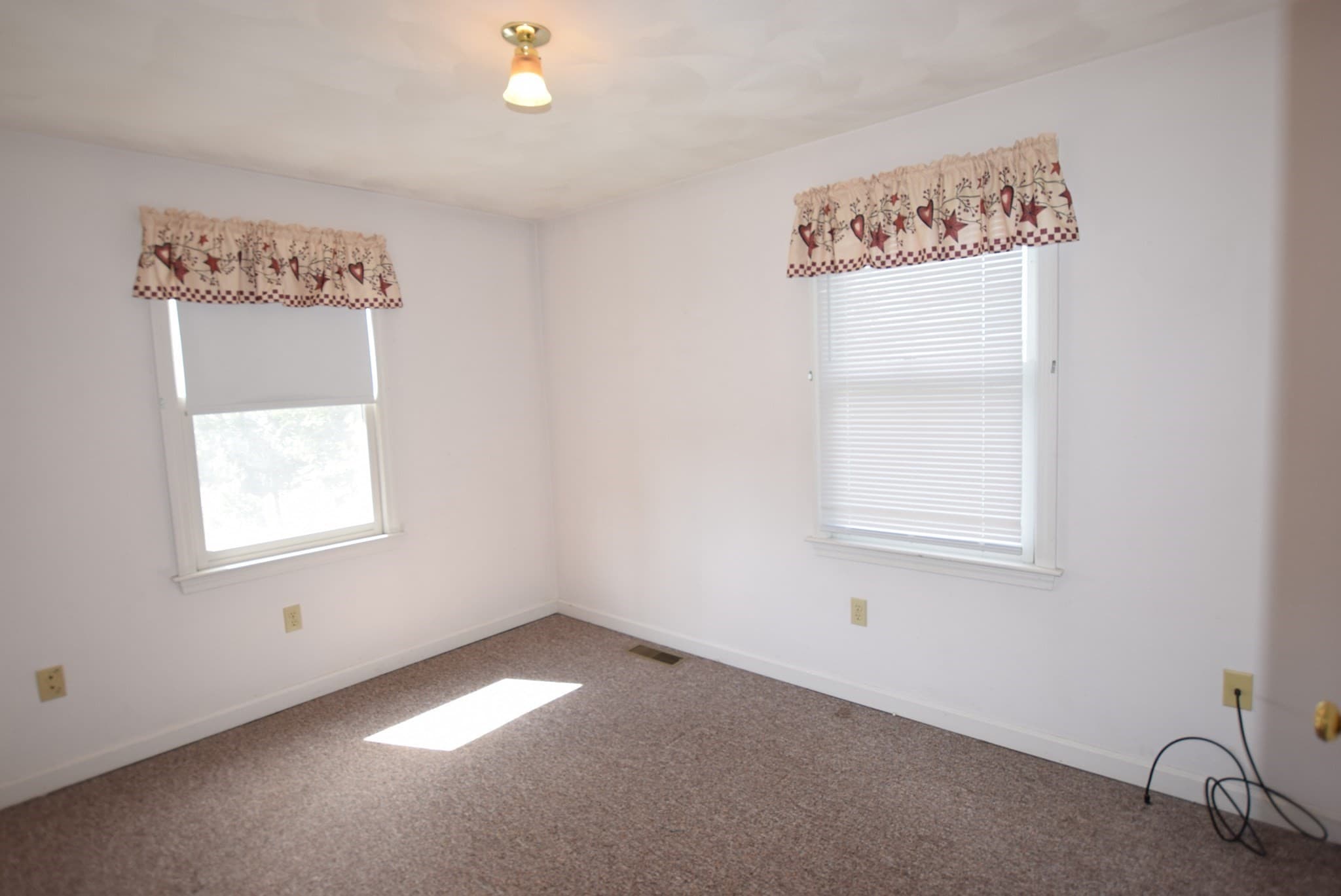 Single Family Residence at 130 B Street, Dracut MA 01826, Dracut, photo 9 of 18