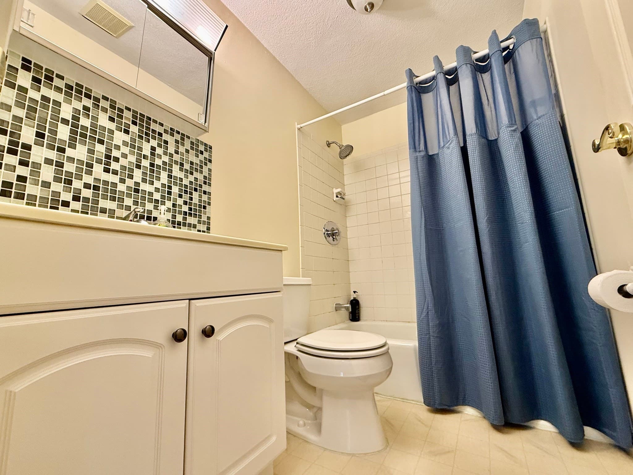 Condominium at 12 Kenmar Drive # 87, Billerica MA 01821, Billerica, photo 16 of 21
