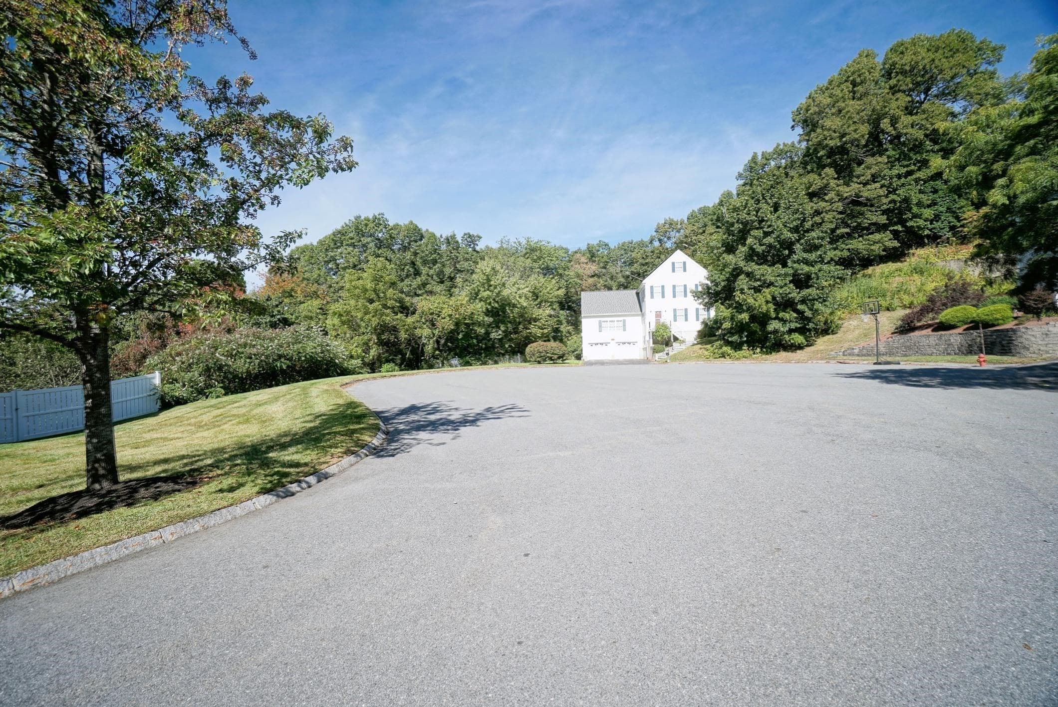 Single Family Residence at 5 Overlook Circle, Haverhill MA 01835, Haverhill, photo 5 of 42