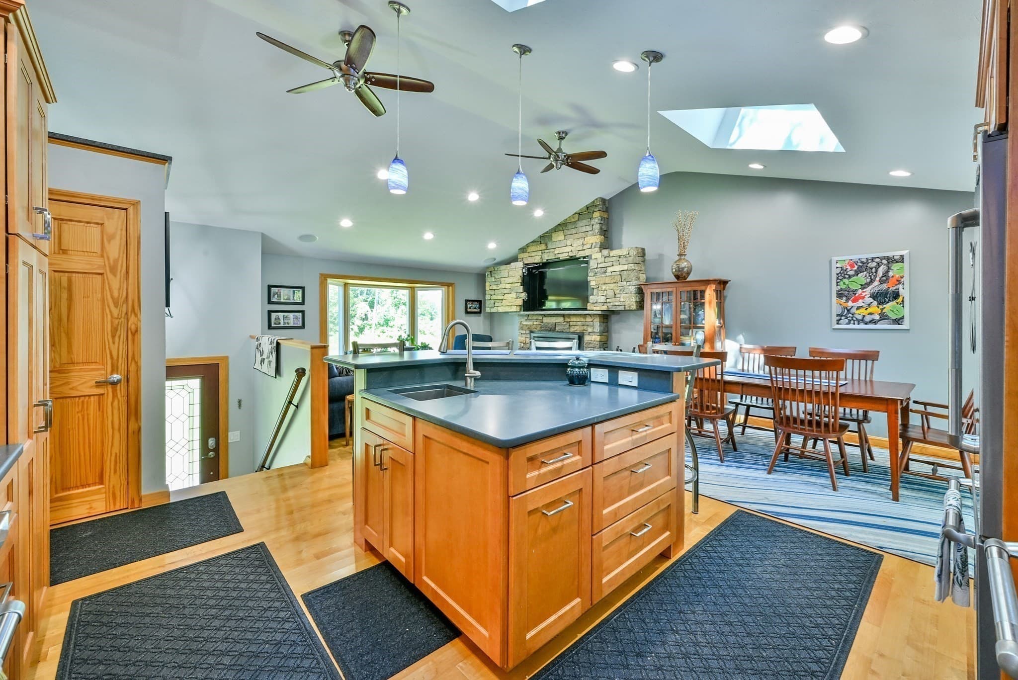 Single Family Residence at 152 Federal Hill Rd, Oxford MA 01540, Oxford, photo 16 of 41