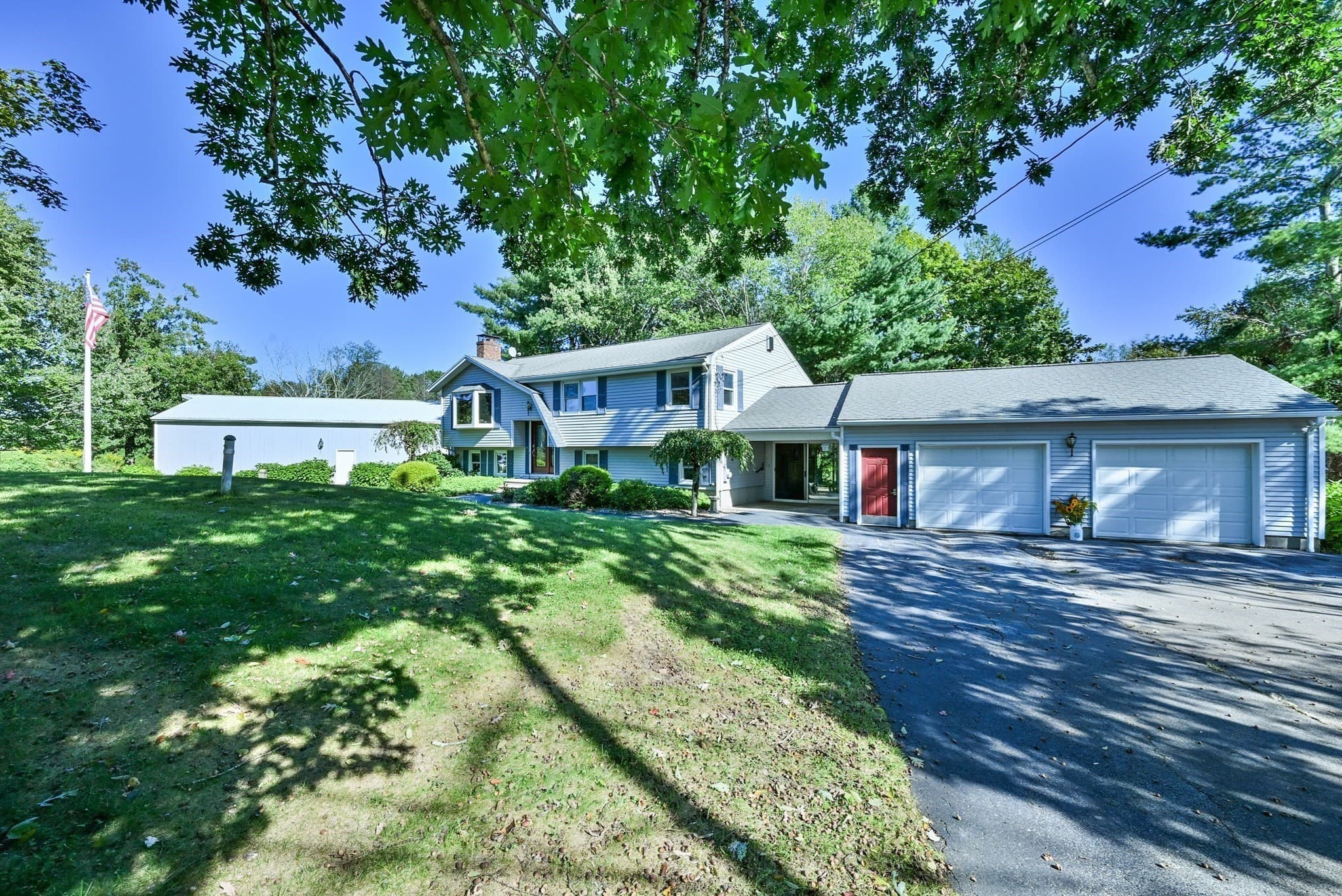 Single Family Residence at 152 Federal Hill Rd, Oxford MA 01540, Oxford, photo 4 of 41