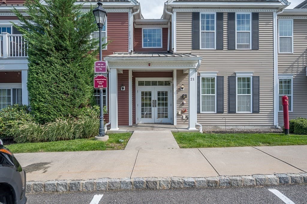 Condominium at 2109 Simeon Howard Way # 2109, Westborough MA 01581, Westborough, photo 2 of 40