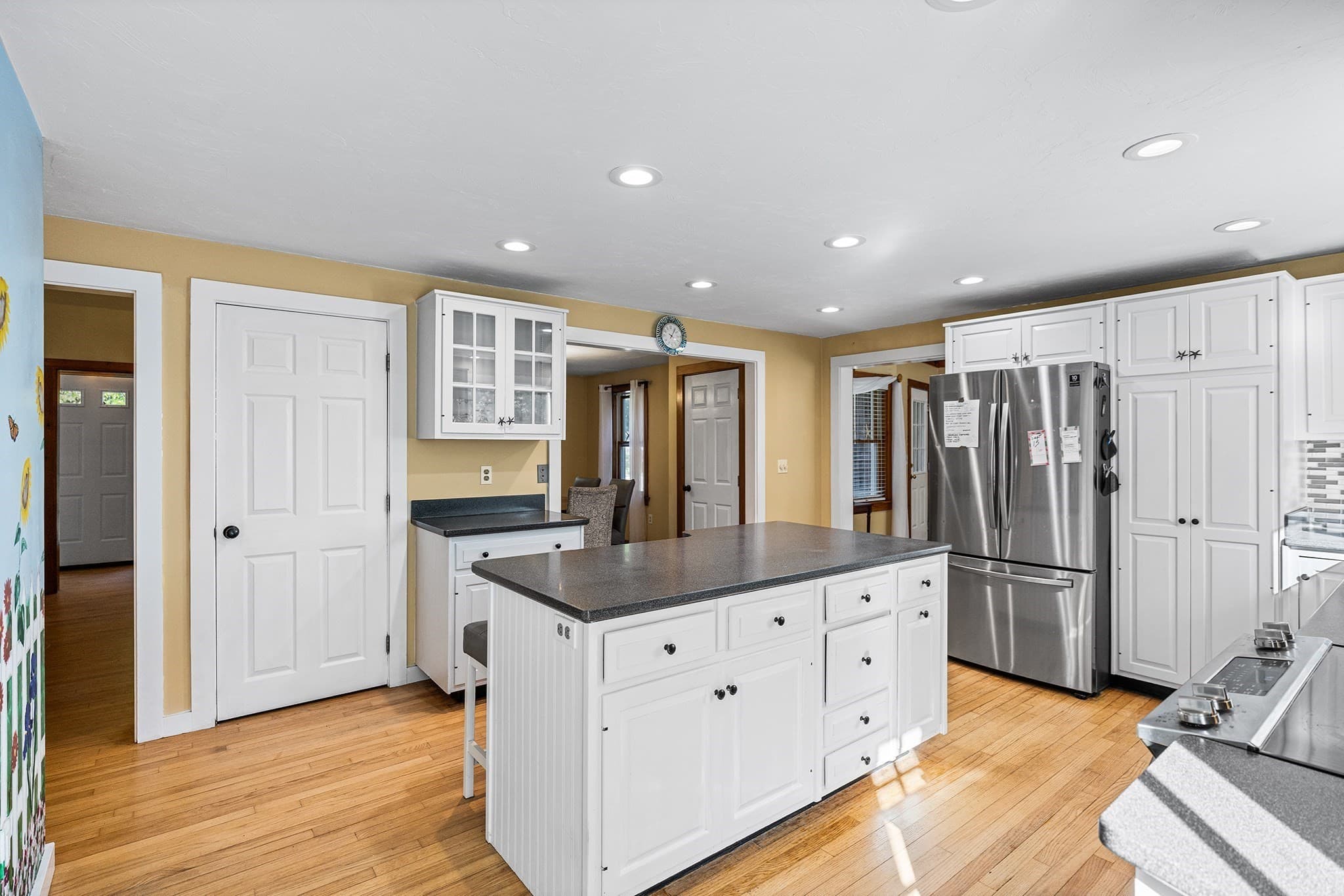 Single Family Residence at 559 Old Jail Ln, Barnstable MA 02630, Barnstable, photo 8 of 41
