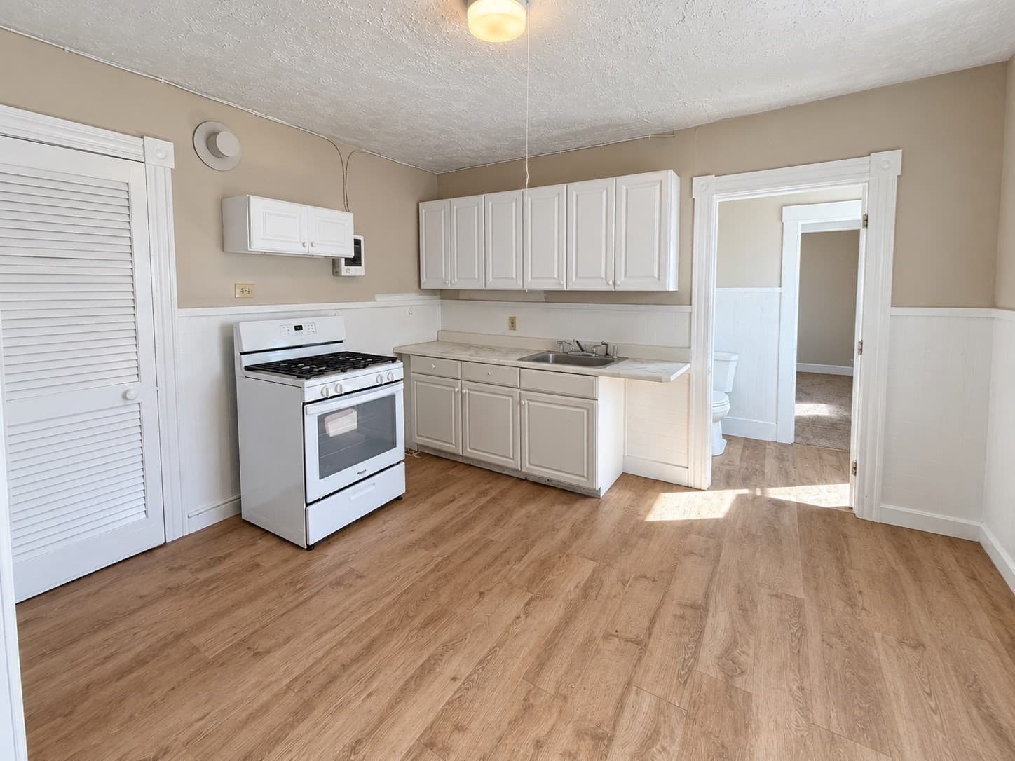5-9 Family at 113 Spruce, Leominster MA 01453, Leominster, photo 21 of 23