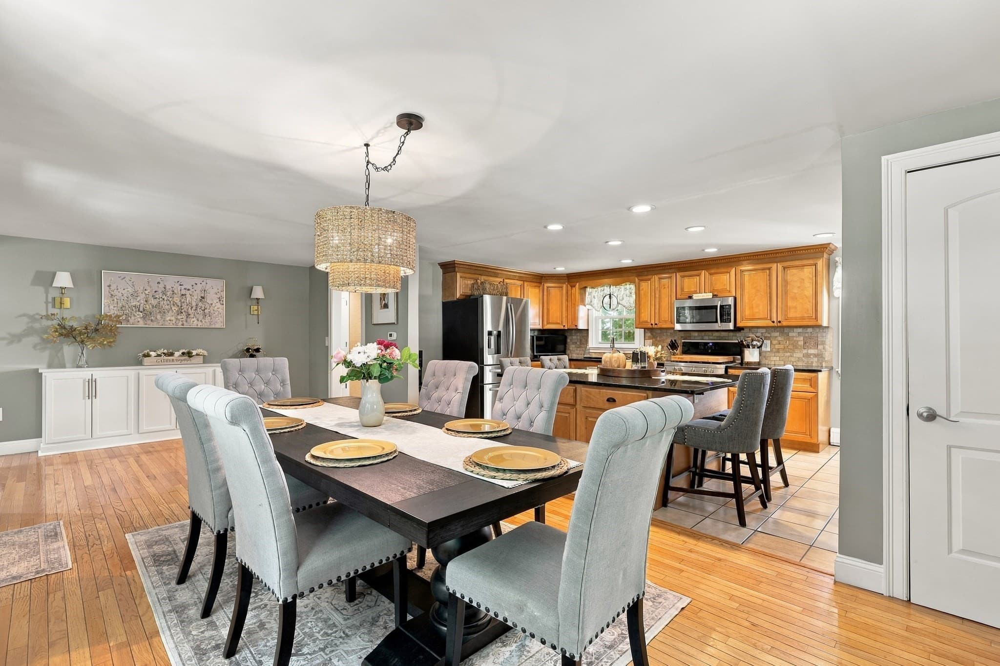 Single Family Residence at 117 Hunt Road, Chelmsford MA 01824, Chelmsford, photo 13 of 37