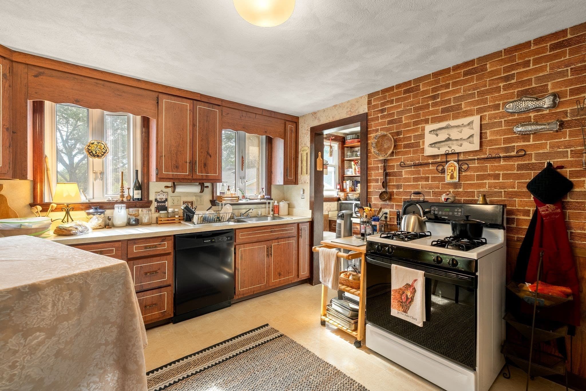 Multi Family at 124 Jason St, Arlington MA 02476, Arlington, photo 12 of 42
