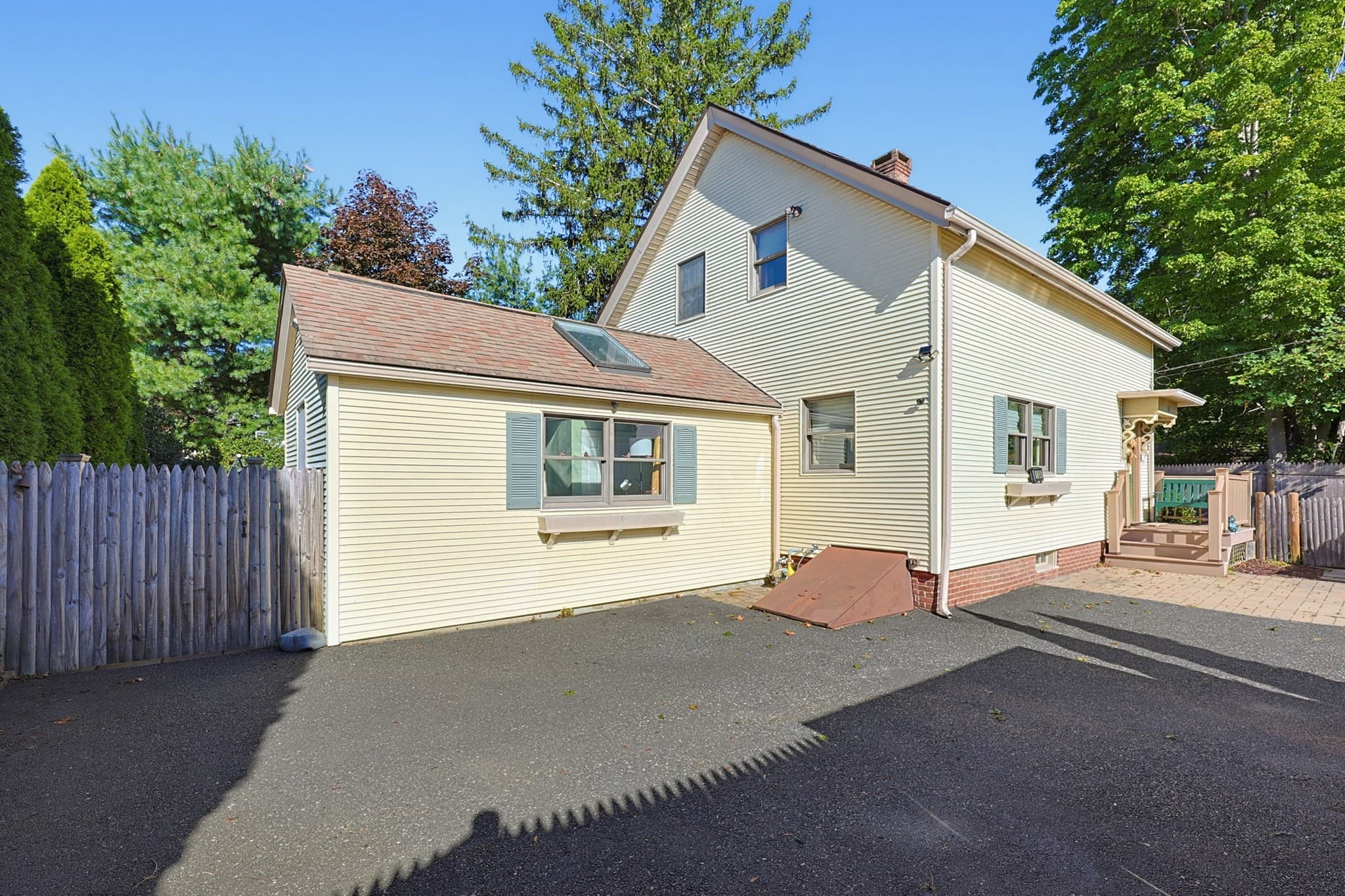 136 East Street, North Attleboro MA 02760