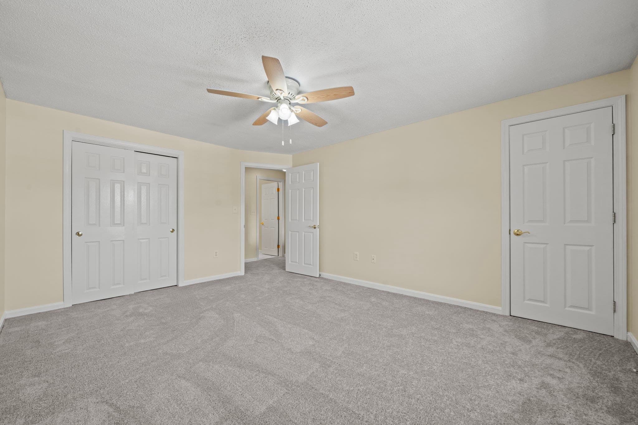 Condominium at 10 Oliver # C, Haverhill MA 01832, Haverhill, photo 13 of 33