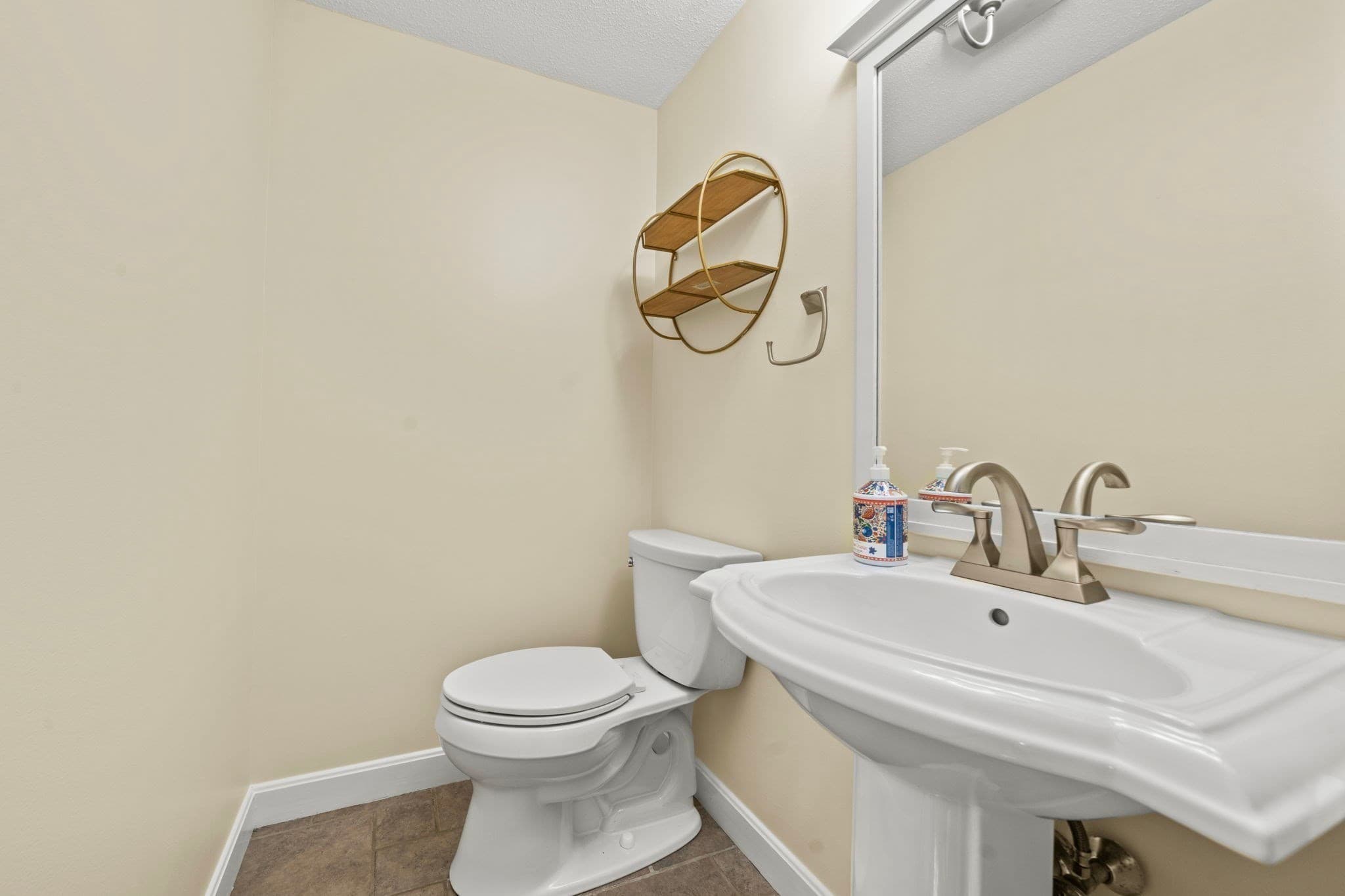 Condominium at 10 Oliver # C, Haverhill MA 01832, Haverhill, photo 17 of 33