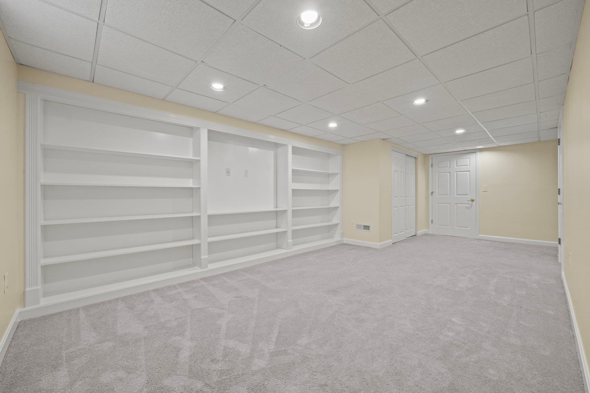 Condominium at 10 Oliver # C, Haverhill MA 01832, Haverhill, photo 24 of 33
