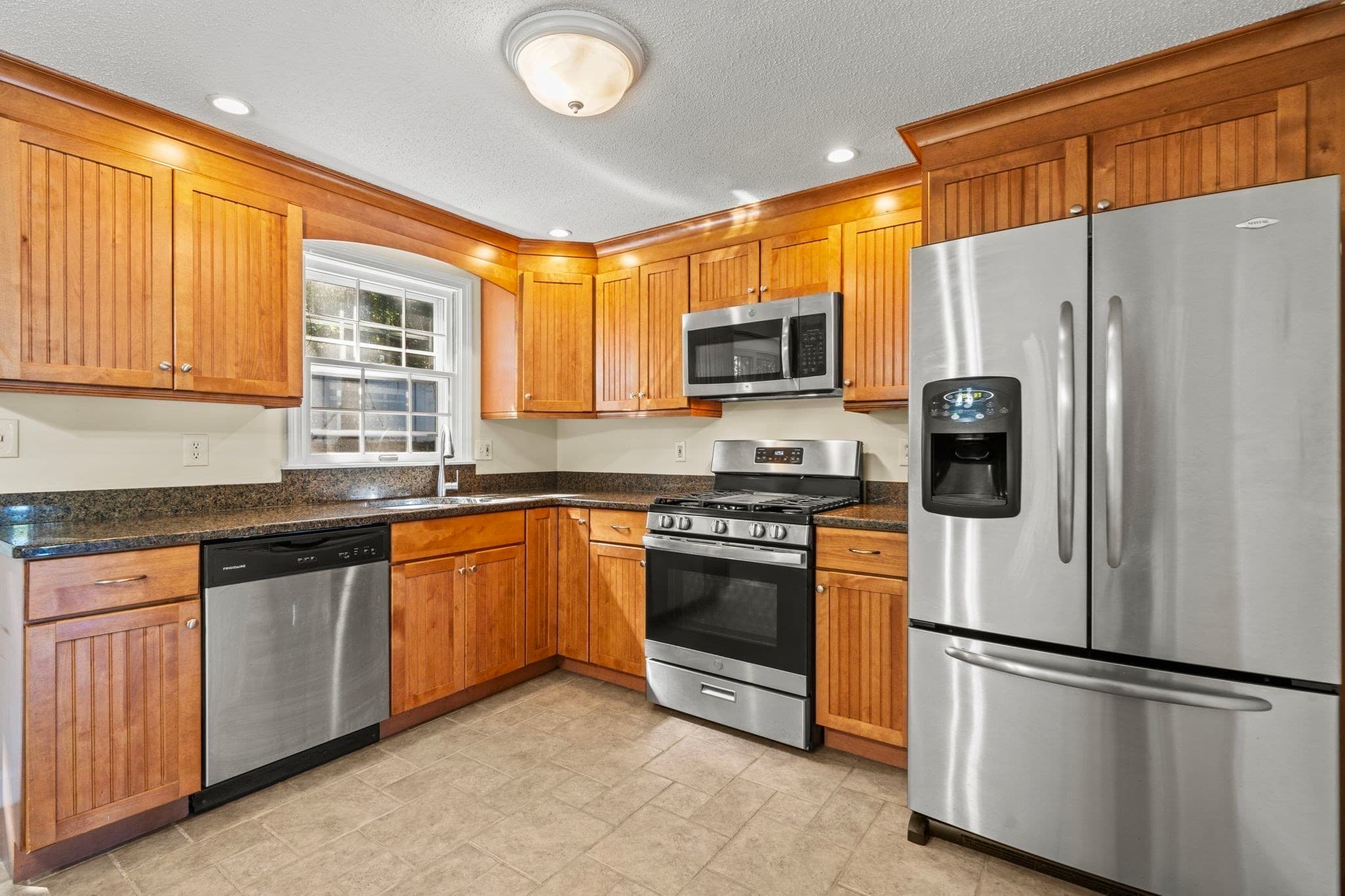 Condominium at 10 Oliver # C, Haverhill MA 01832, Haverhill, photo 21 of 33