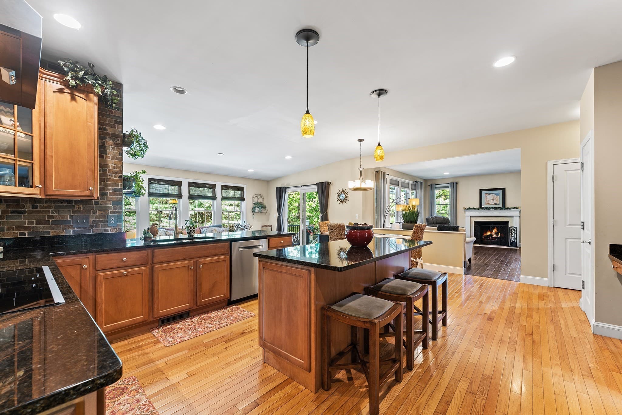 Single Family Residence at 32 Howarth Dr, Upton MA 01568, Upton, photo 7 of 42