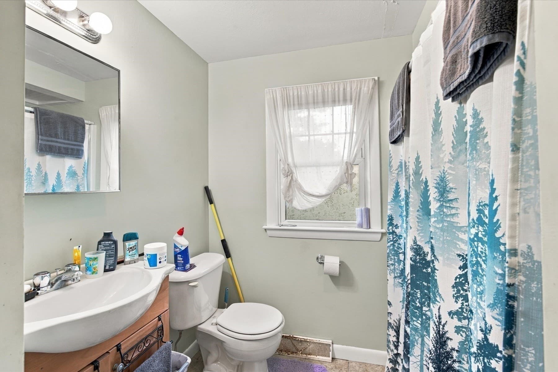 Single Family Residence at 580 Crescent St, East Bridgewater MA 02333, East Bridgewater, photo 17 of 41