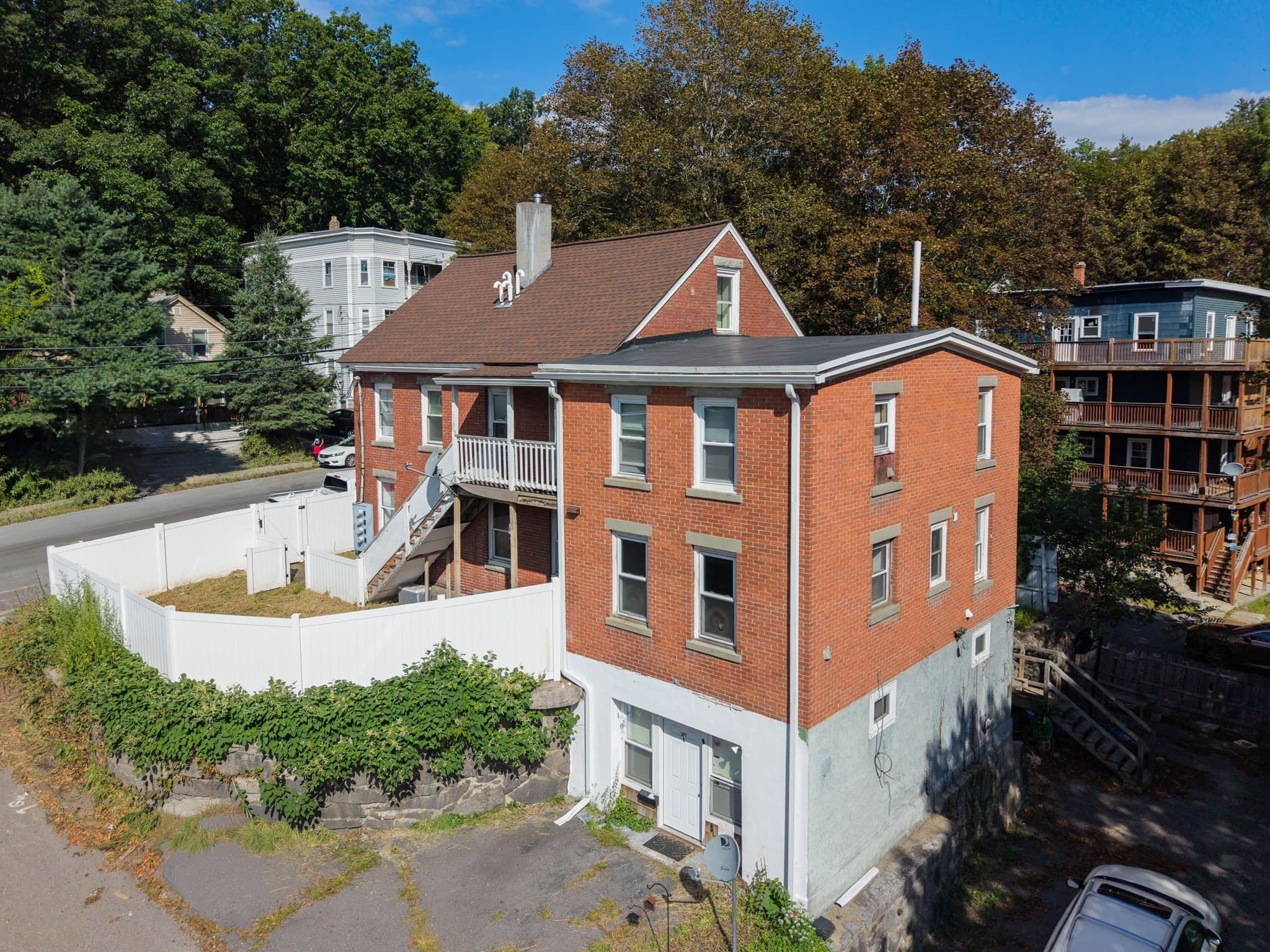 3 Family at 151 Mechanic Street, Fitchburg MA 01420, Fitchburg, photo 32 of 35