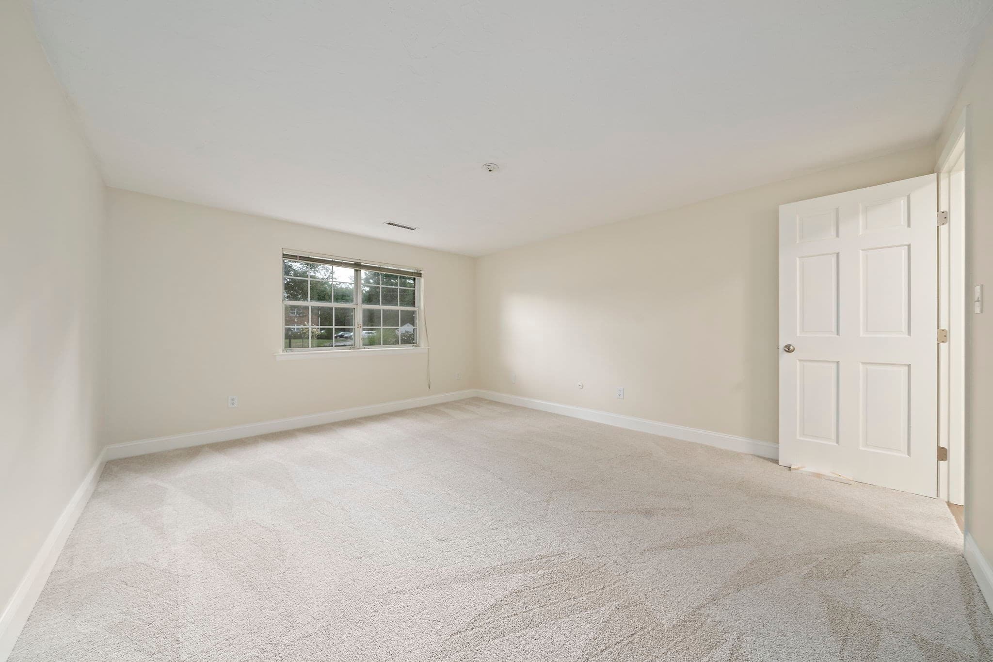 Condominium at 18 Kingswood Dr # 5, Abington MA 02351, Abington, photo 17 of 21
