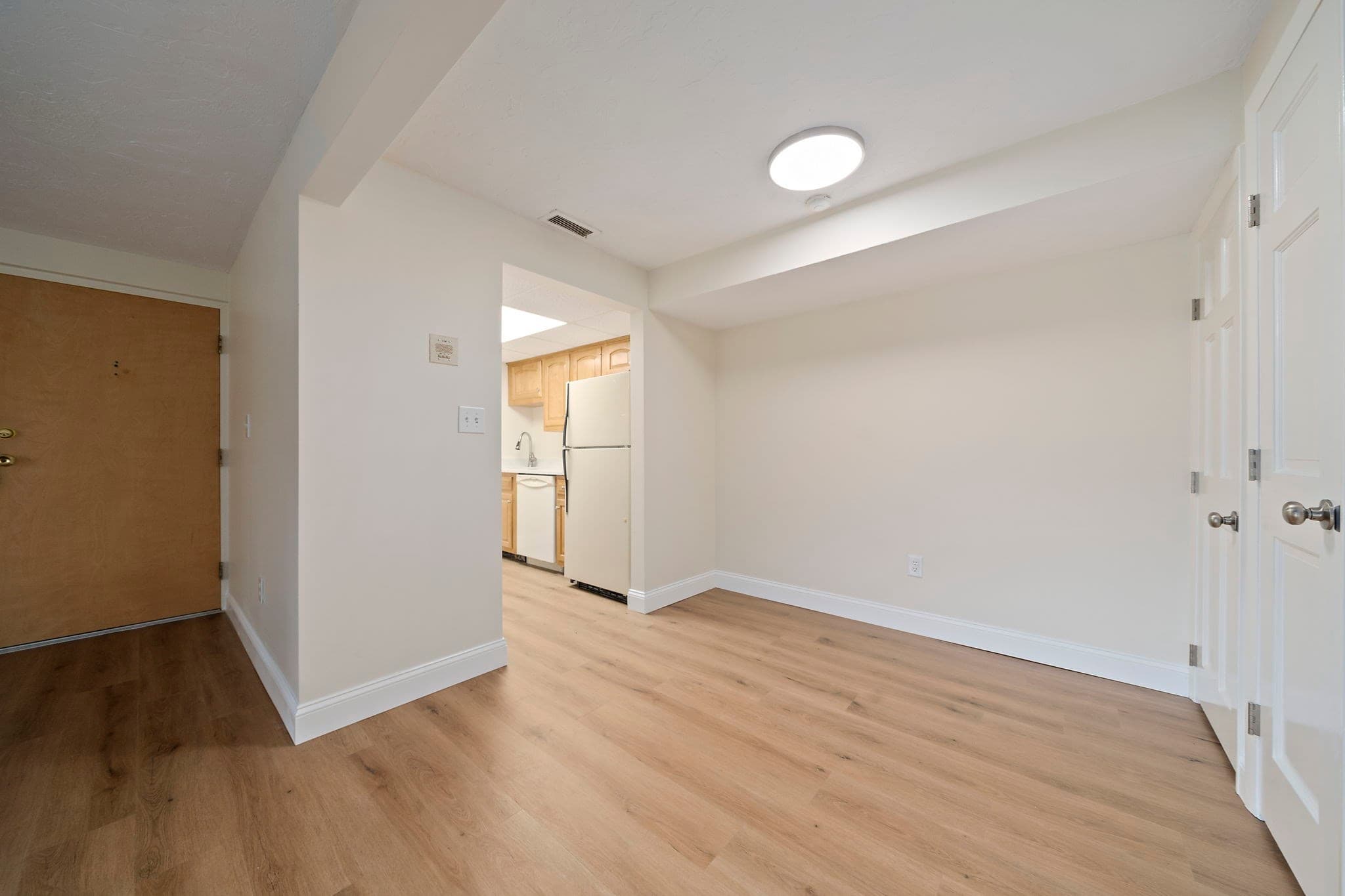 Condominium at 18 Kingswood Dr # 5, Abington MA 02351, Abington, photo 9 of 21