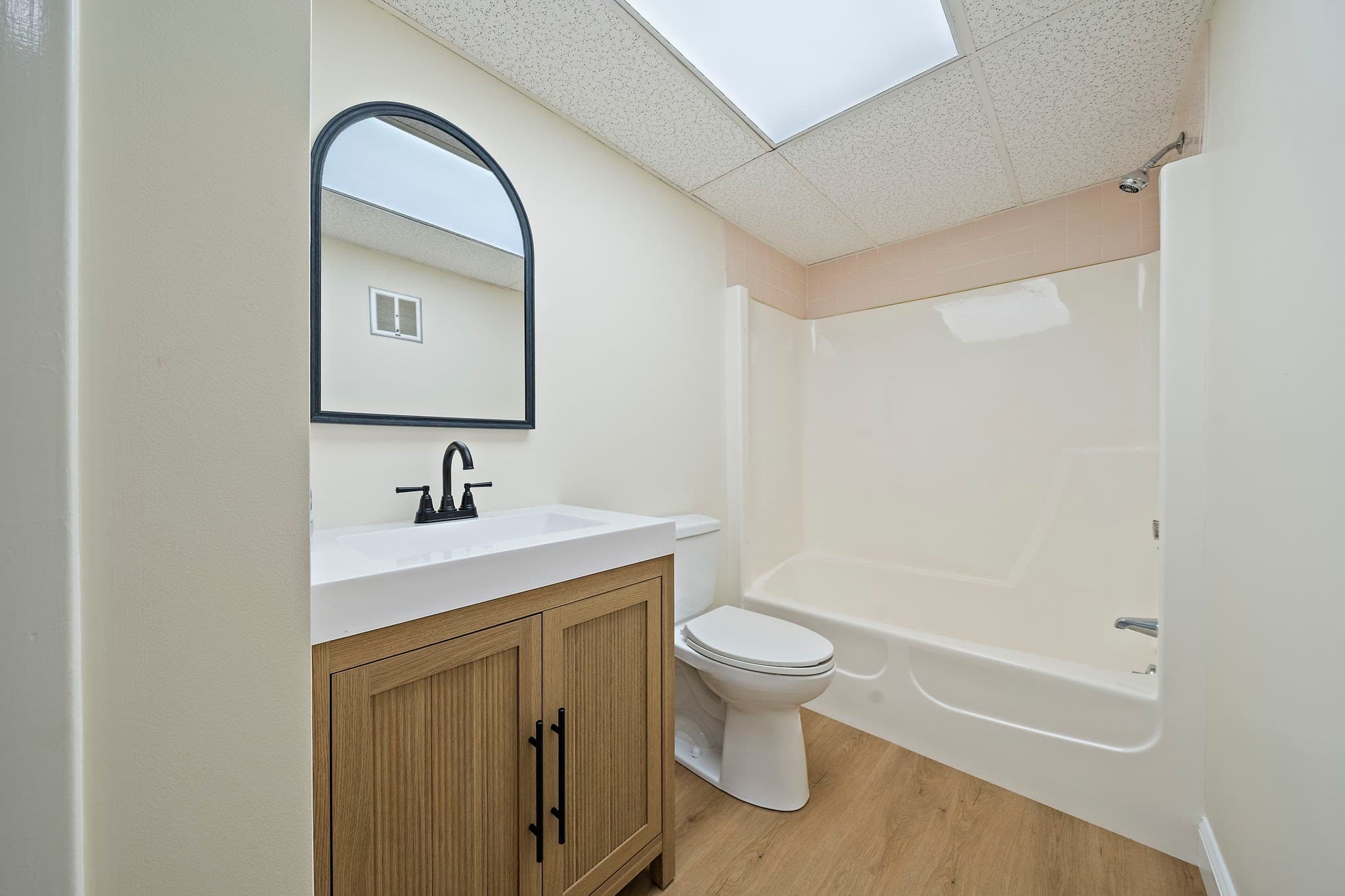 Condominium at 18 Kingswood Dr # 5, Abington MA 02351, Abington, photo 19 of 21