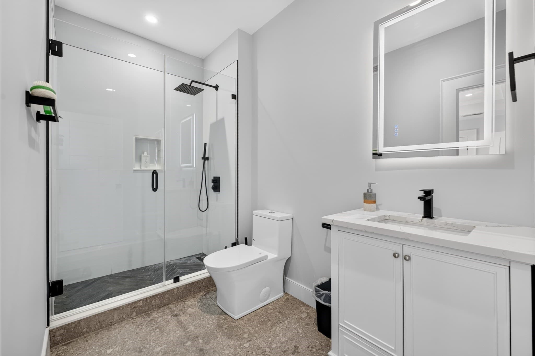 Condominium at 66 Farquhar # 1, Boston MA 02131, Boston, photo 38 of 41