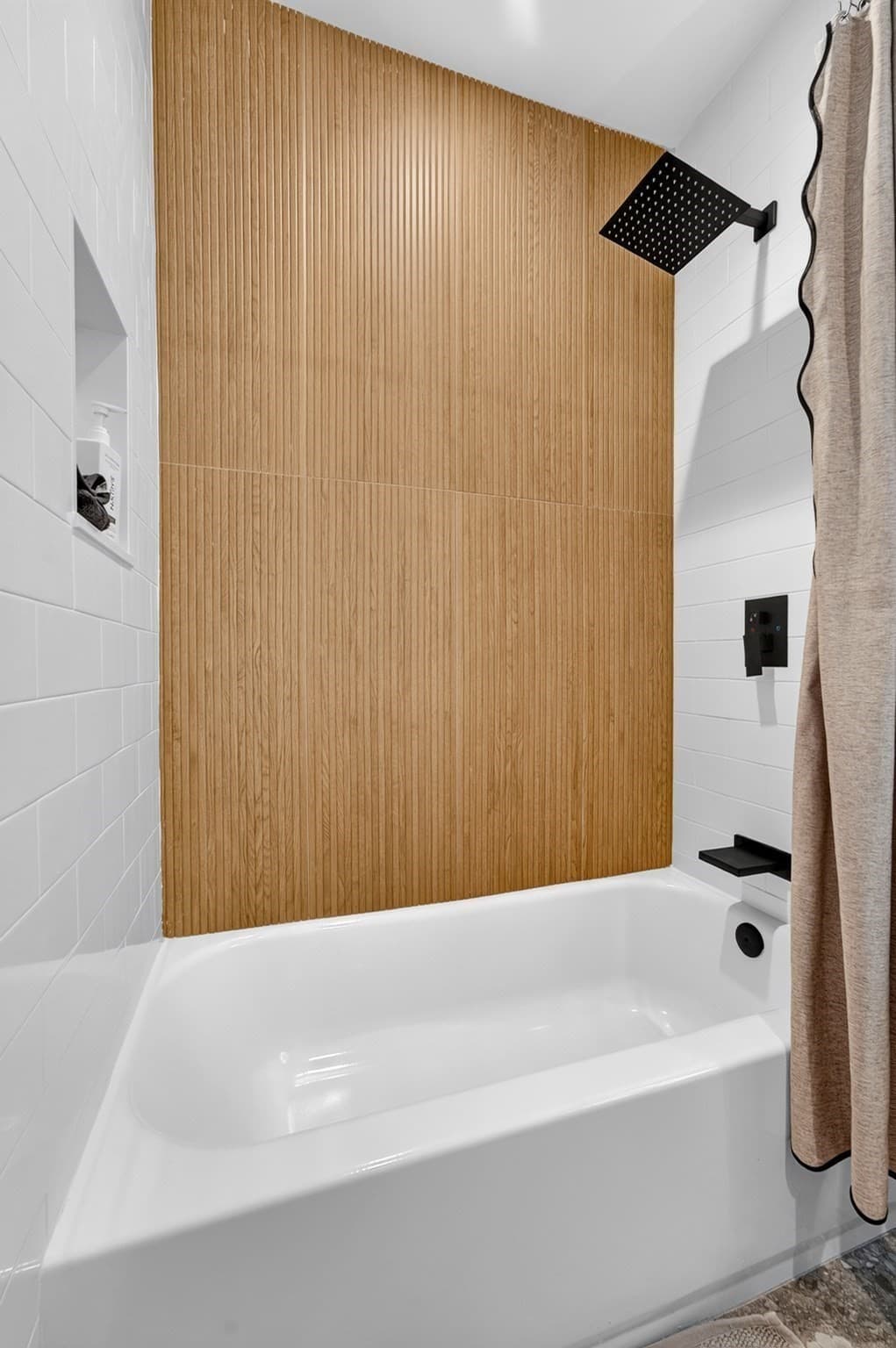 Condominium at 66 Farquhar # 1, Boston MA 02131, Boston, photo 18 of 41