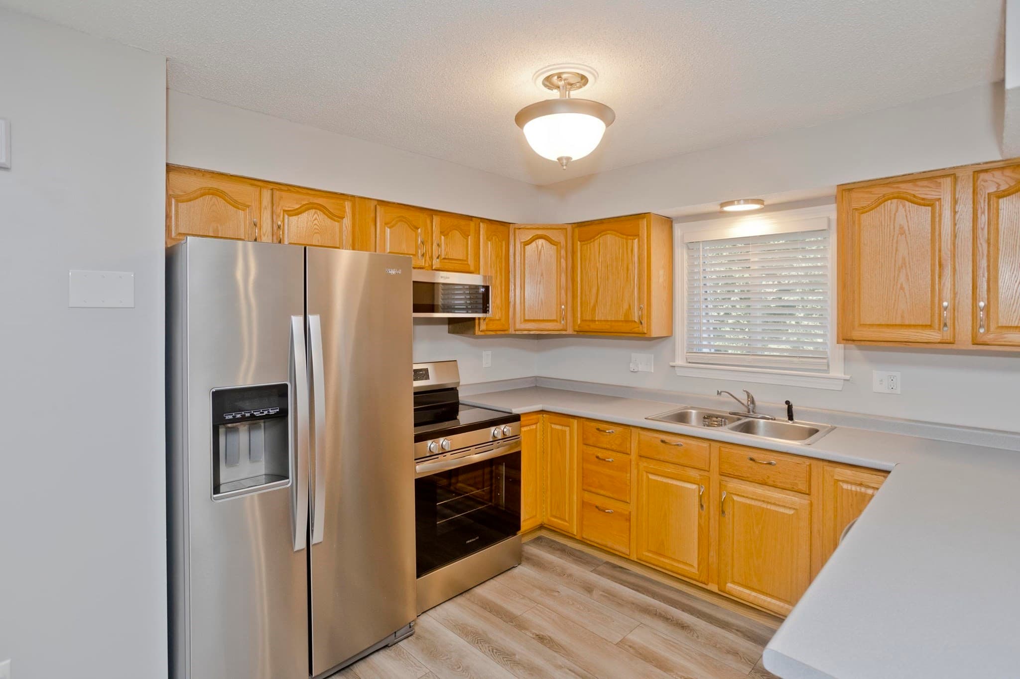 Condominium at 20 Lawrence Ave # 38C, South Hadley MA 01075, South Hadley, photo 3 of 21