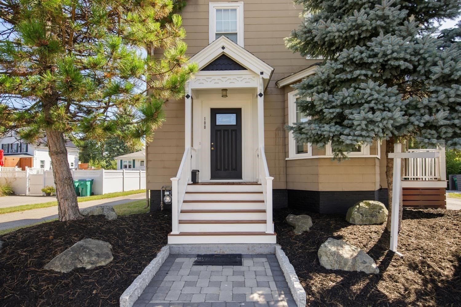 Single Family Residence at 108 Maple St, Lynn MA 01904, Lynn, photo 2 of 42