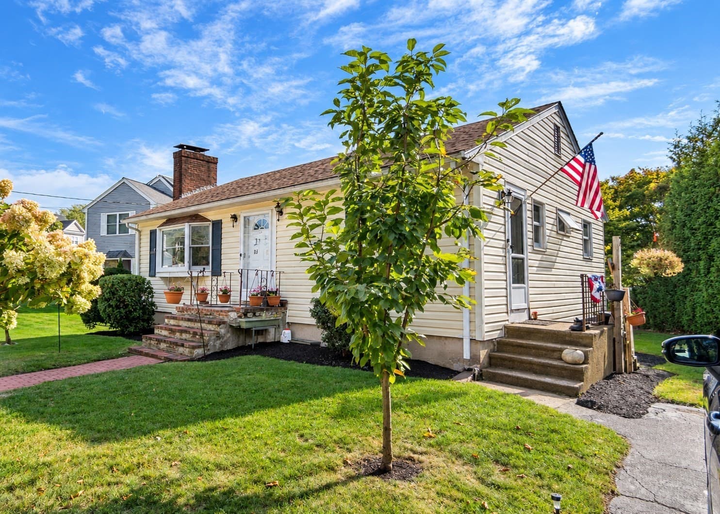 Single Family Residence at 50 Hatherly Road, Waltham MA 02451, Waltham, photo 3 of 13