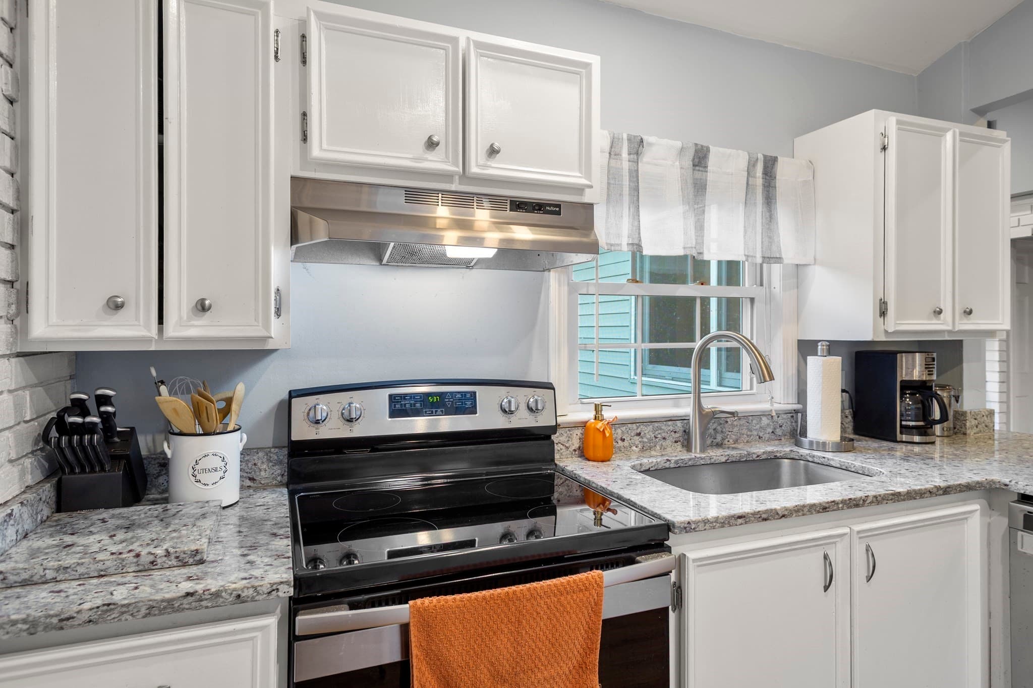 Single Family Residence at 68 Leonard Street, Norton MA 02766, Norton, photo 6 of 25