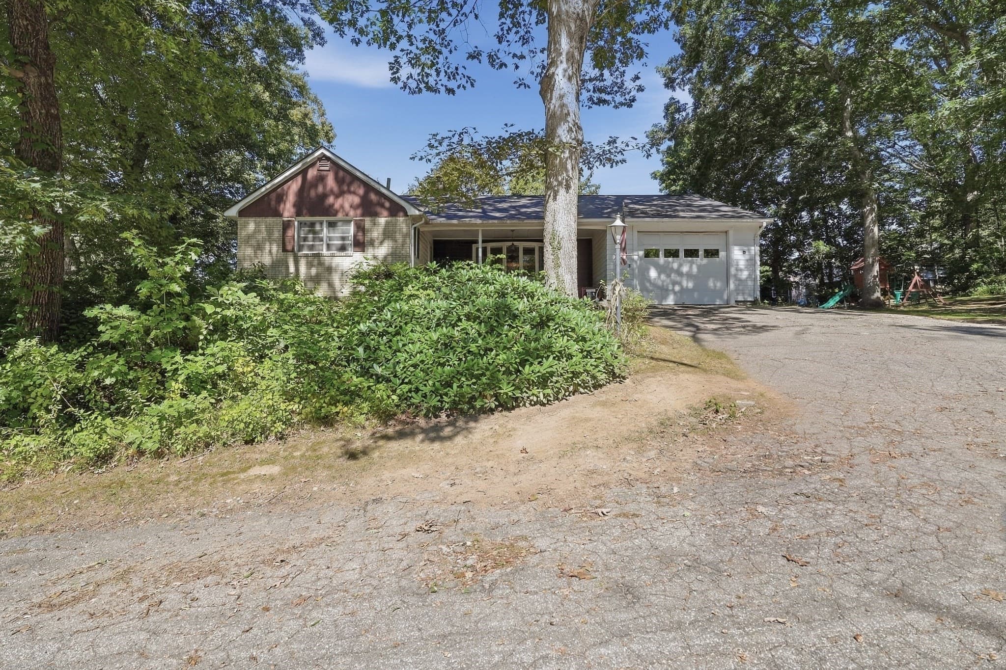 Single Family Residence at 5 Donna Lane, Dudley MA 01571, Dudley, photo 2 of 35