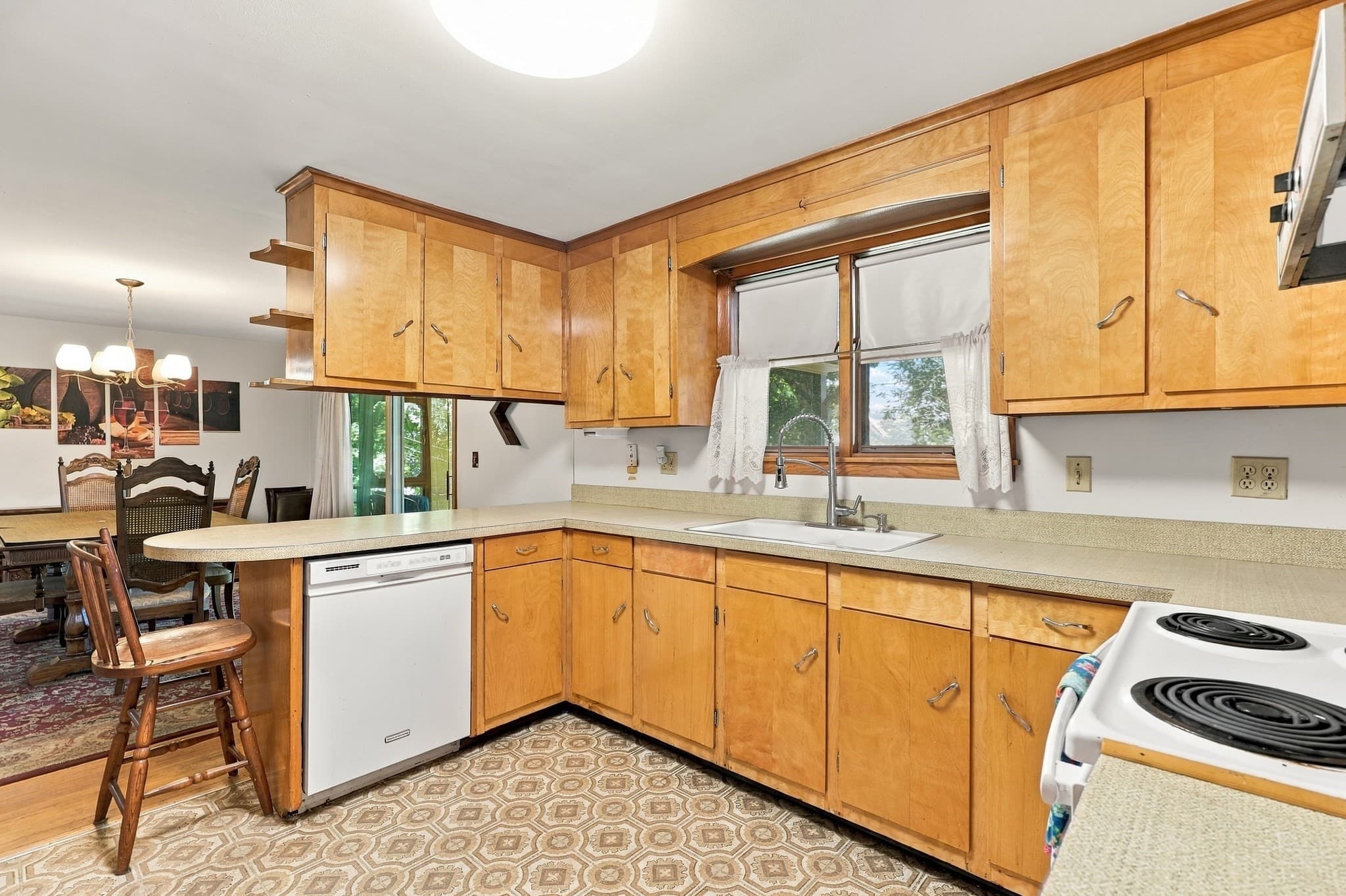 Single Family Residence at 5 Donna Lane, Dudley MA 01571, Dudley, photo 6 of 35