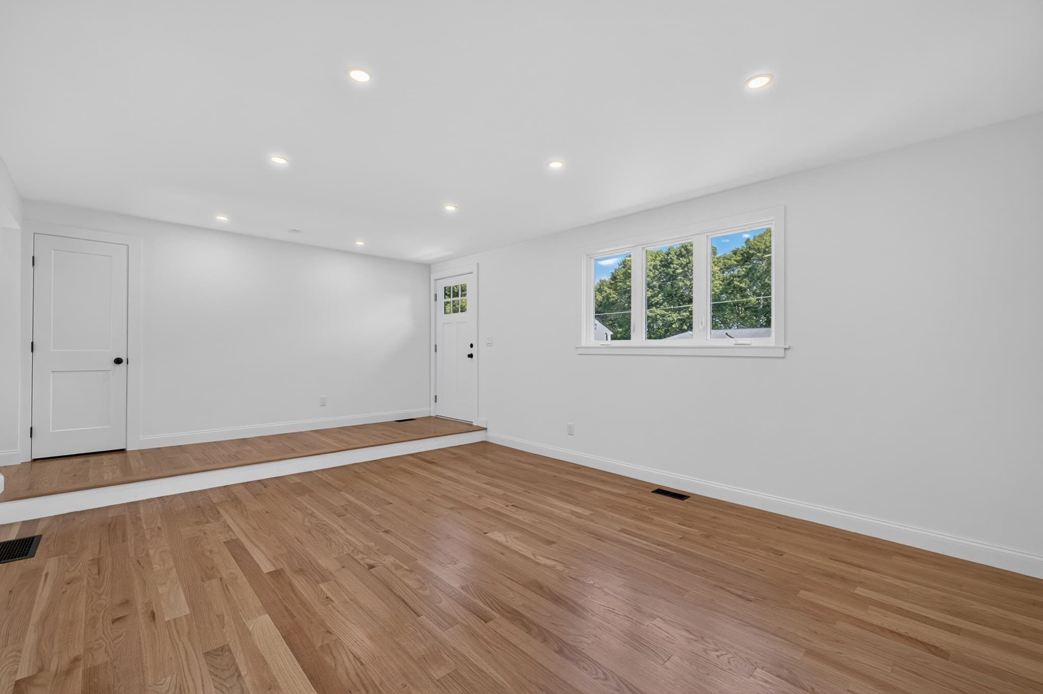 Single Family Residence at 151 Rockland Dr, Brockton MA 02301, Brockton, photo 18 of 42