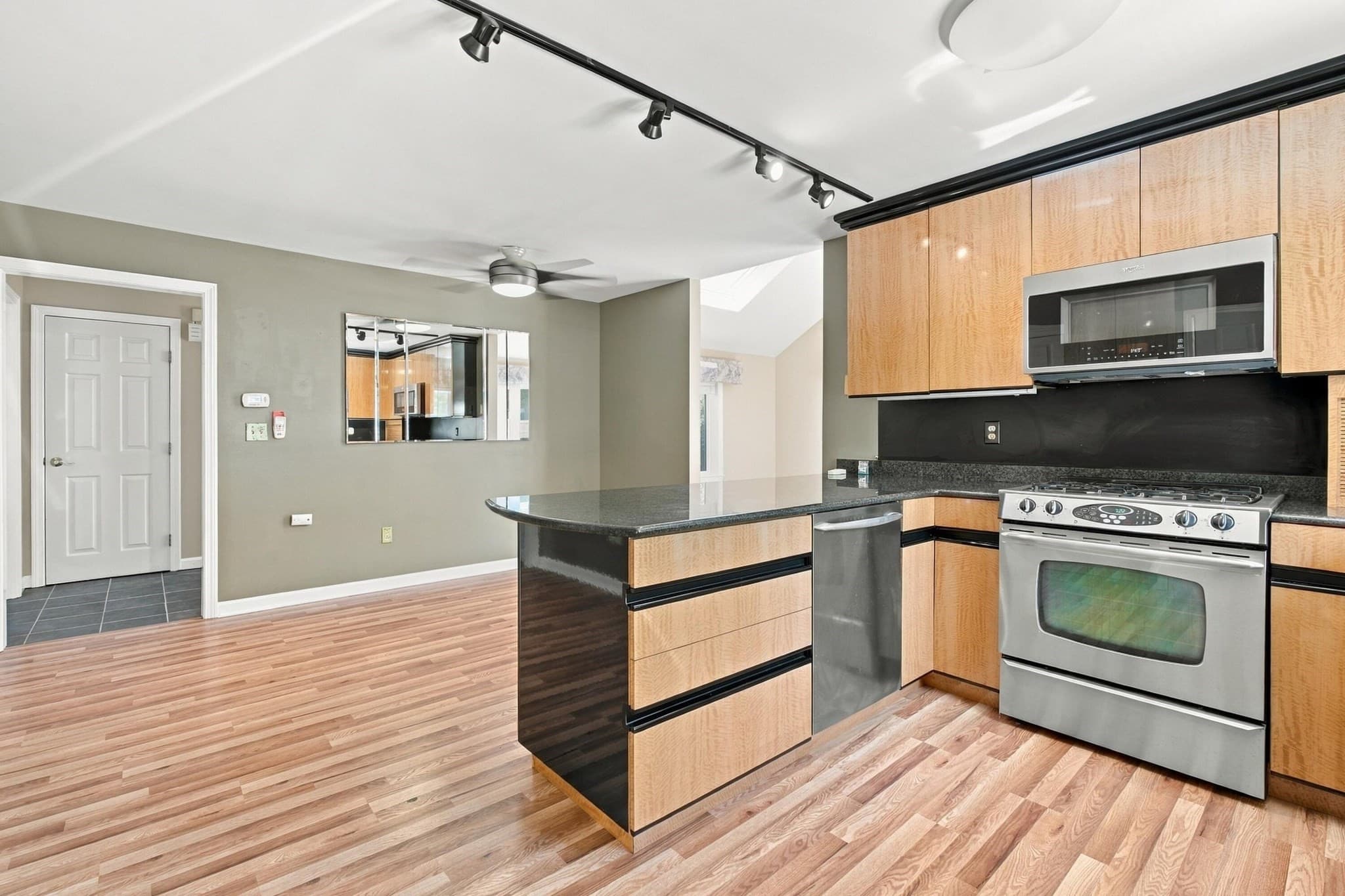 Condominium at 481 Buck Island Road, Yarmouth MA 02673, Yarmouth, photo 15 of 42