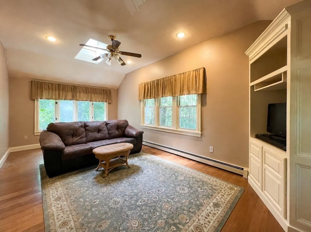 Single Family Residence at 94 Mountain Ave, Pembroke MA 02359, Pembroke, photo 9 of 12